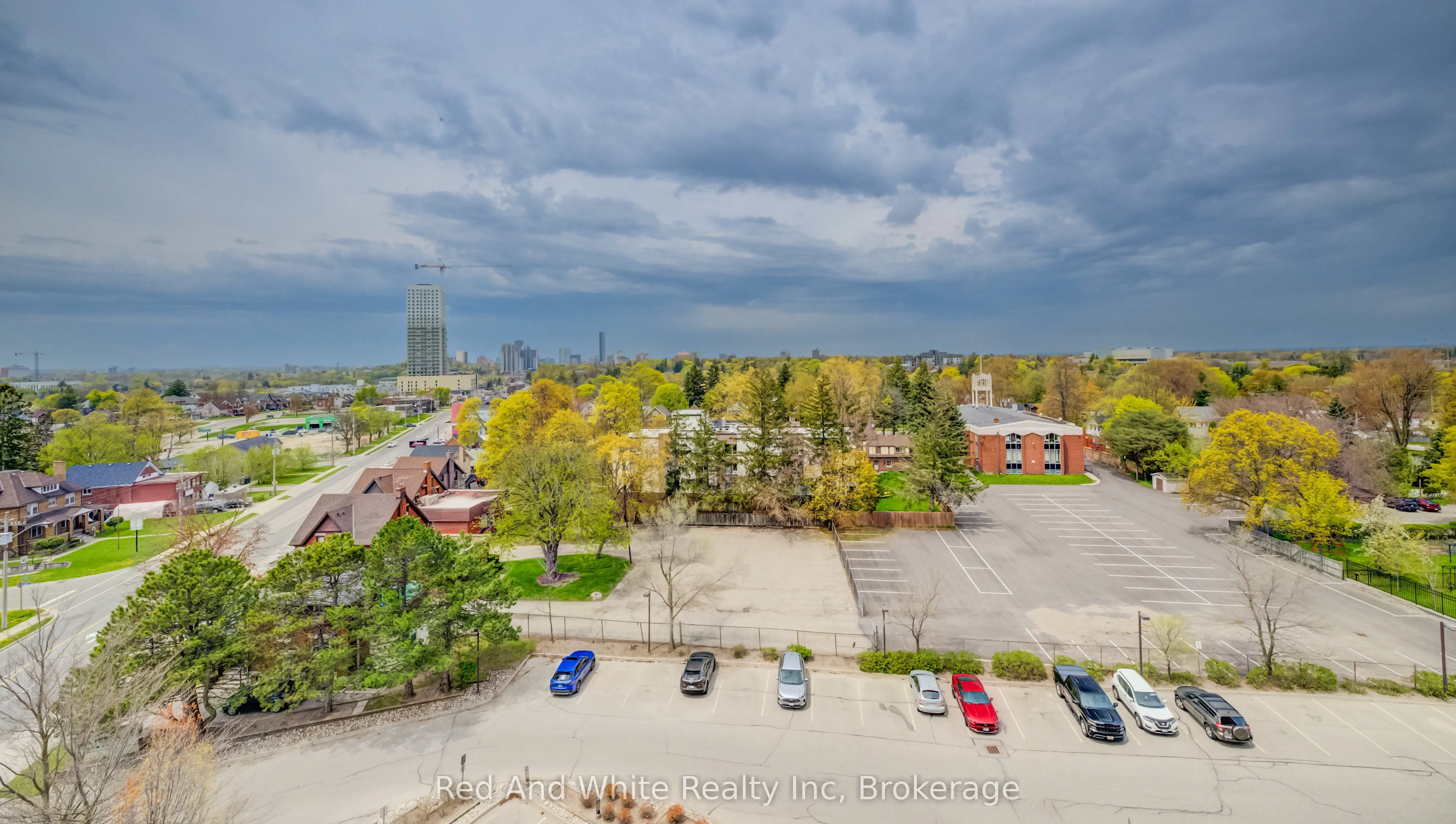 1414 King Street E #802