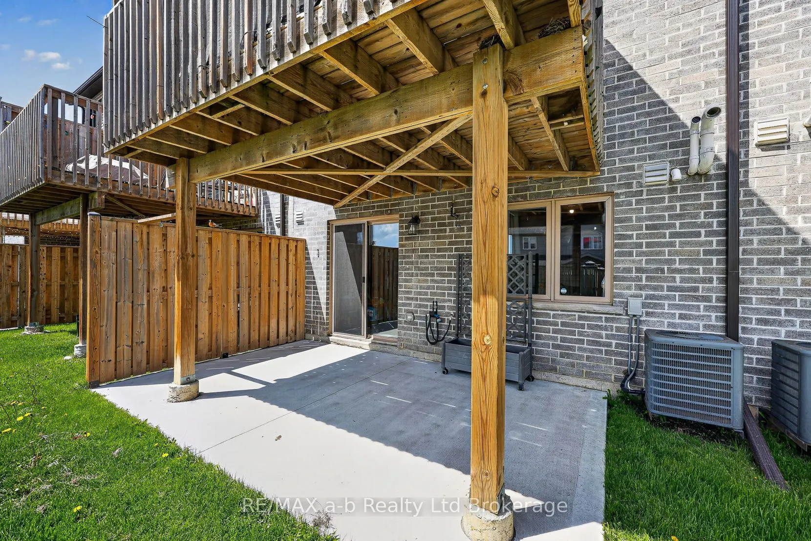 175 INGERSOLL Street N #28