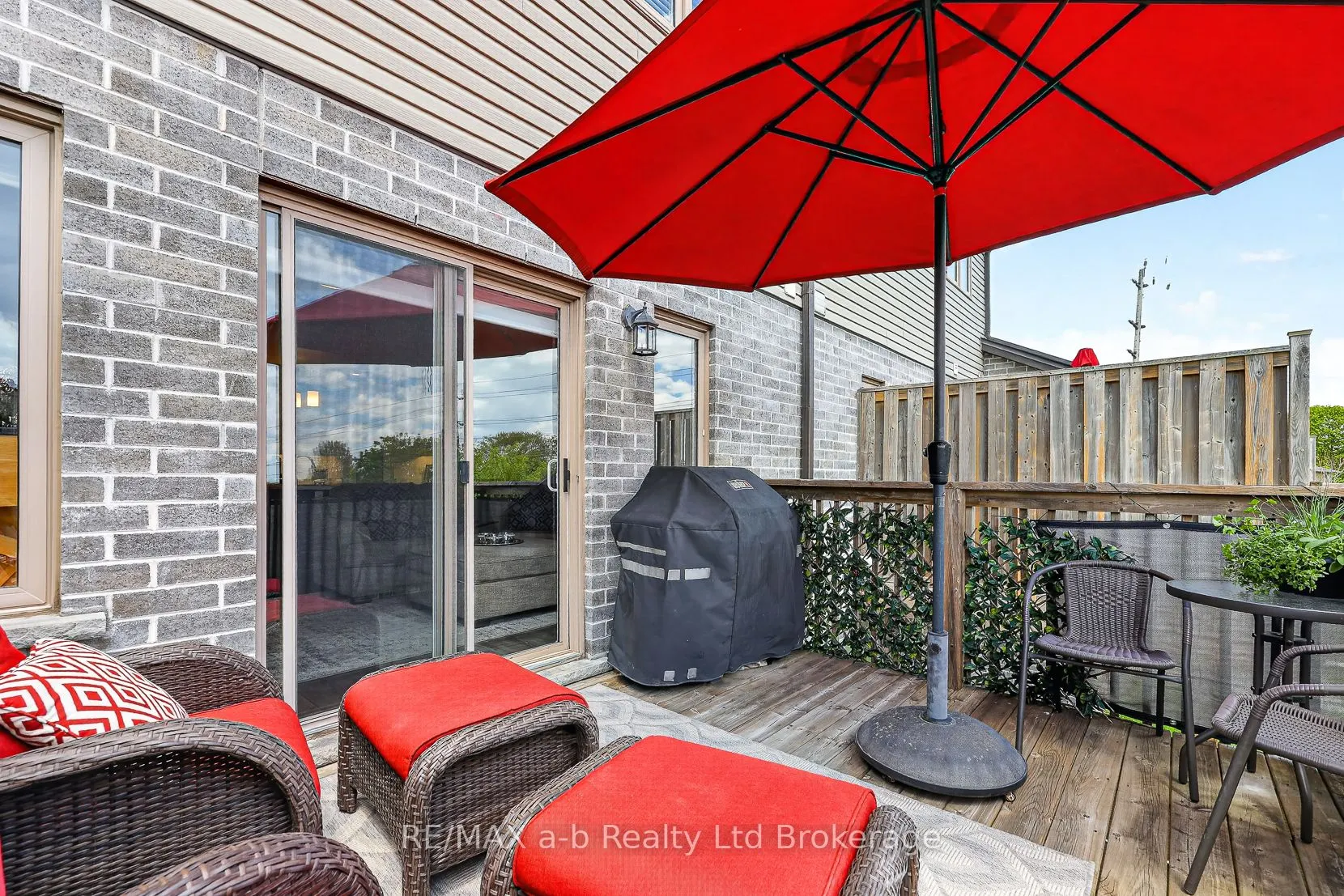 175 INGERSOLL Street N #28