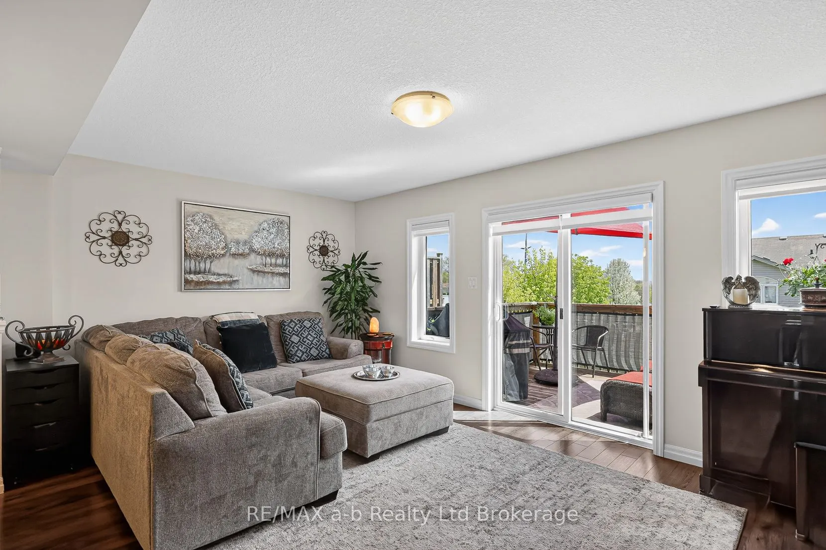 175 INGERSOLL Street N #28