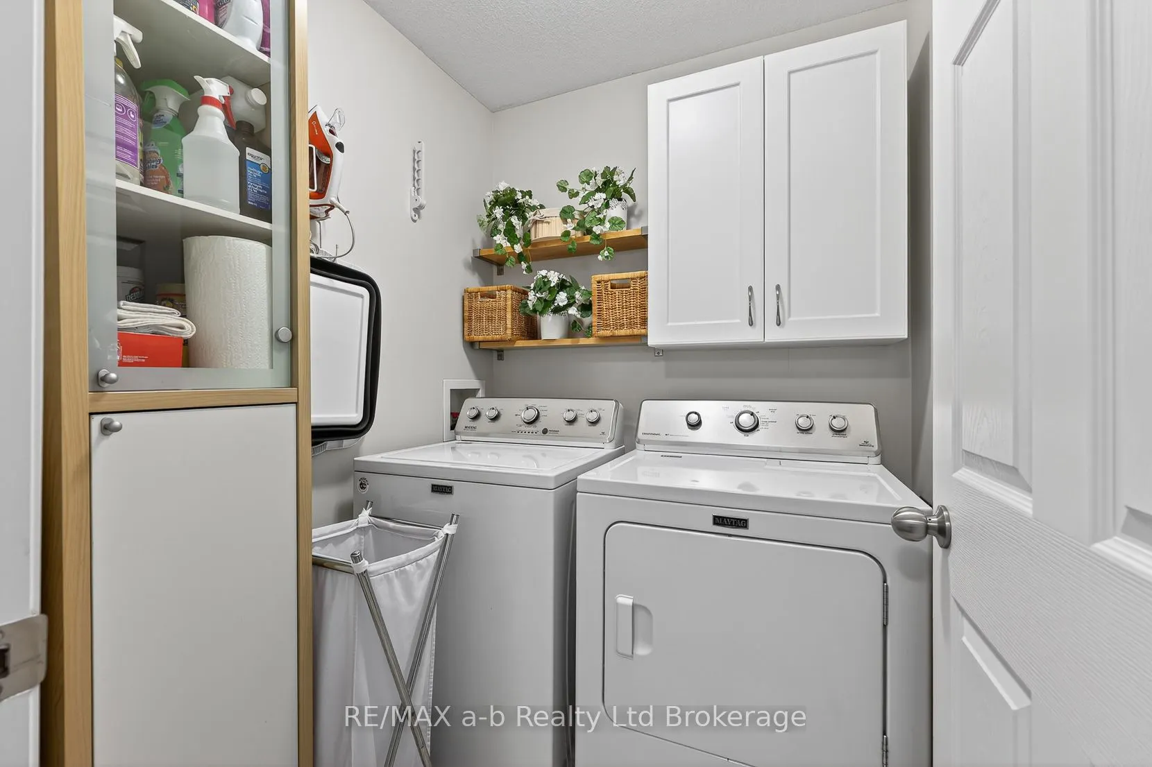175 INGERSOLL Street N #28