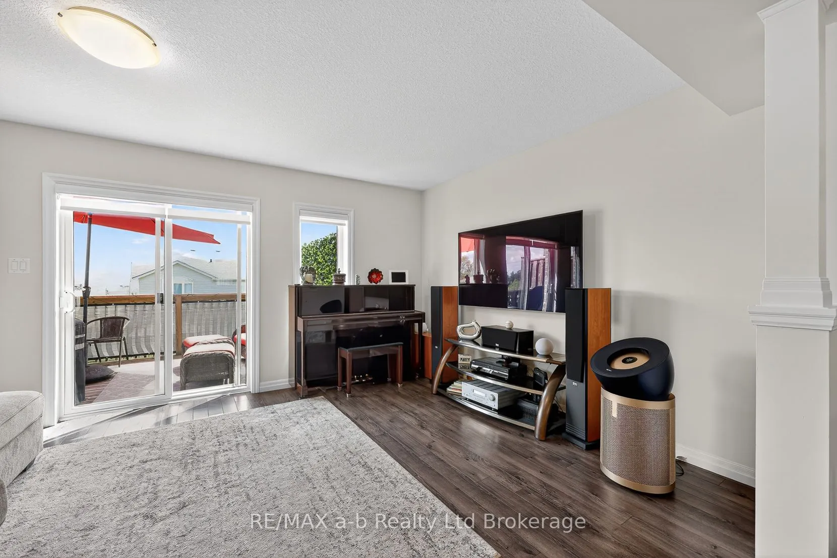 175 INGERSOLL Street N #28