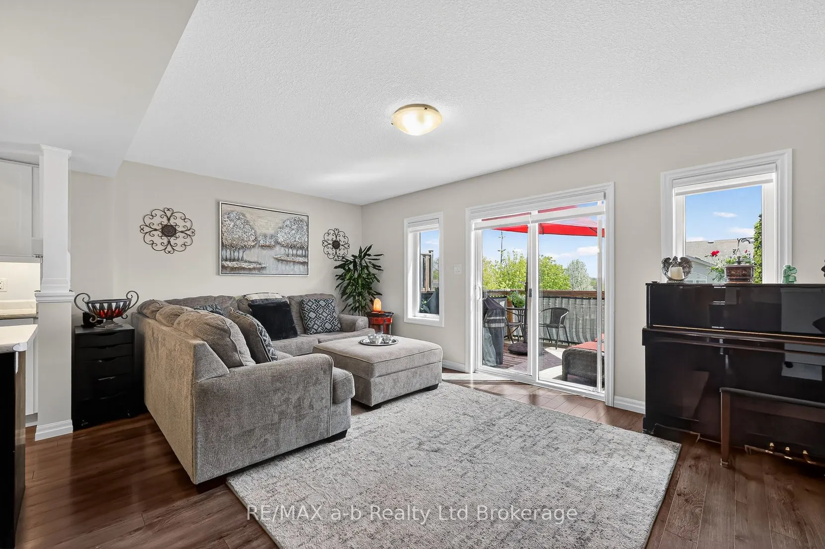 175 INGERSOLL Street N #28