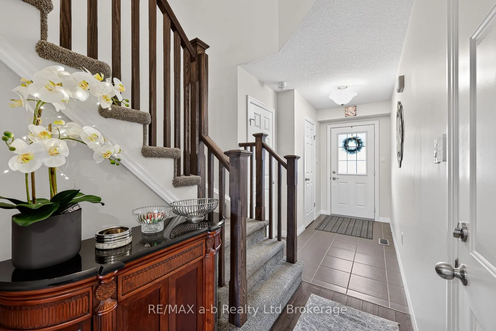 175 INGERSOLL Street N #28