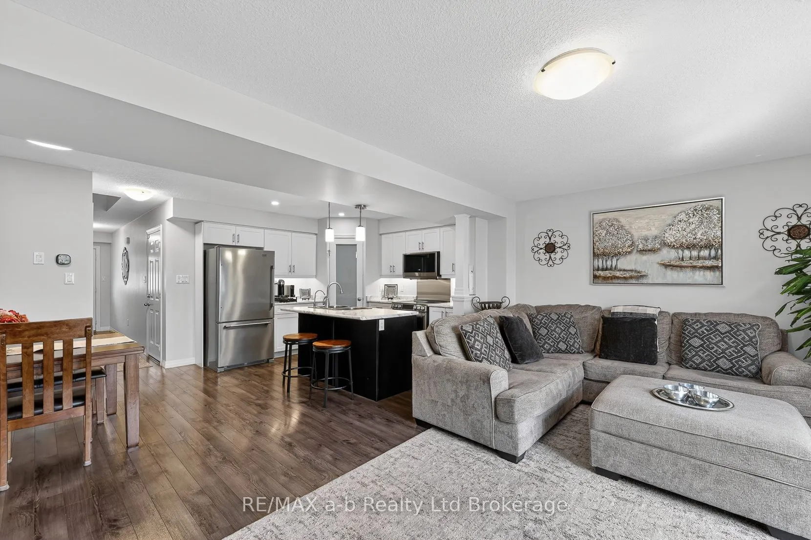 175 INGERSOLL Street N #28