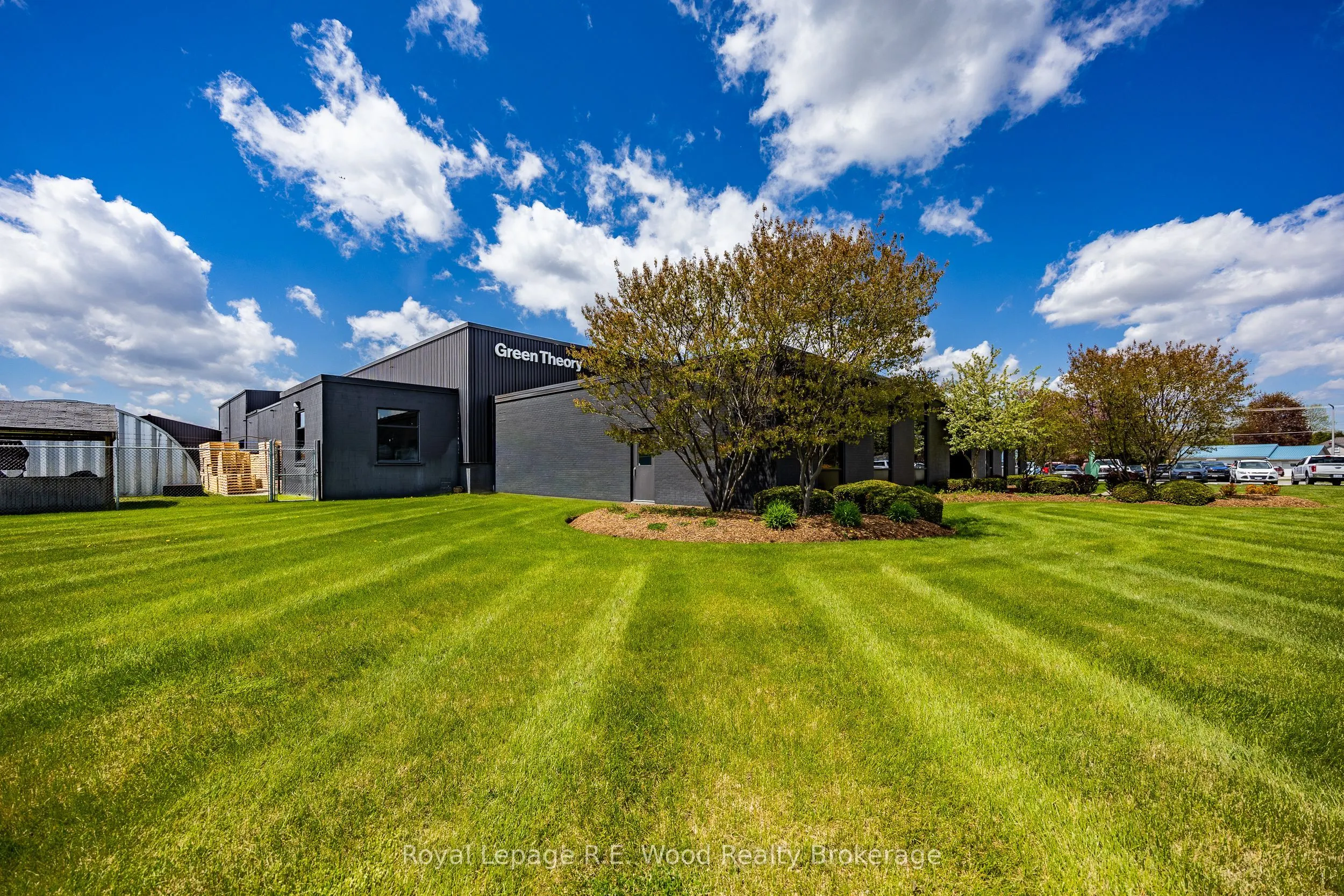 1523 Bell Mill Side Road