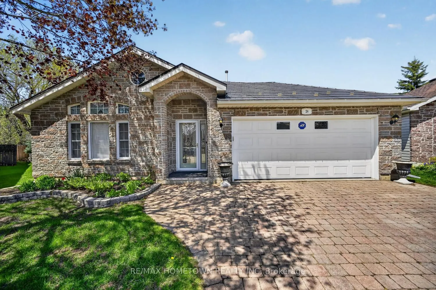 24 Regency Place