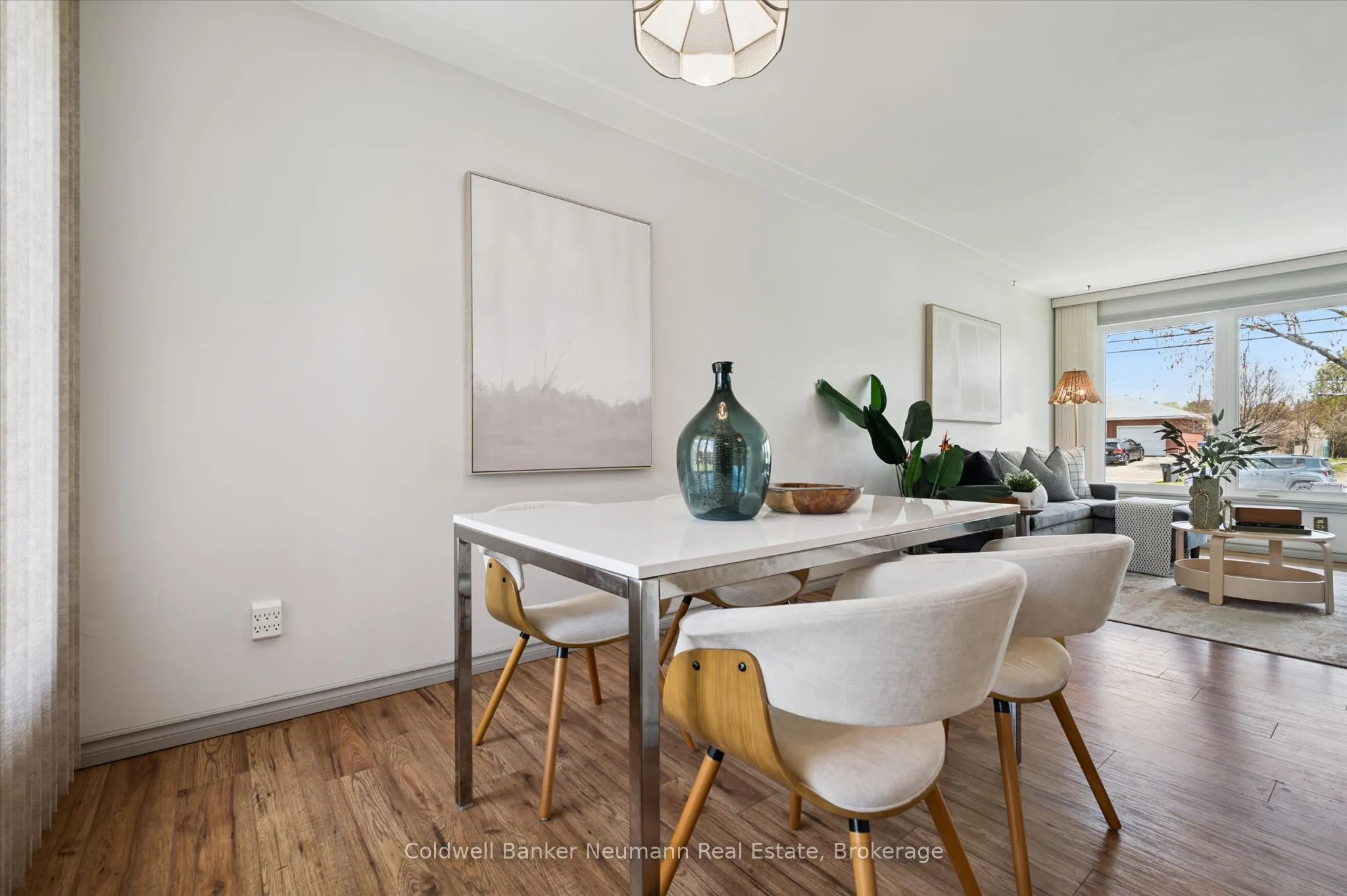 92 Victoria Road N