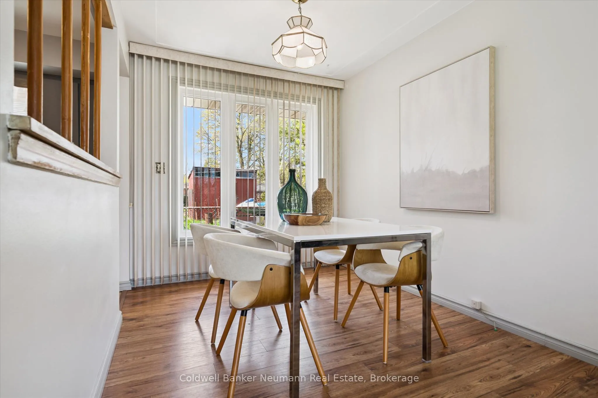 92 Victoria Road N