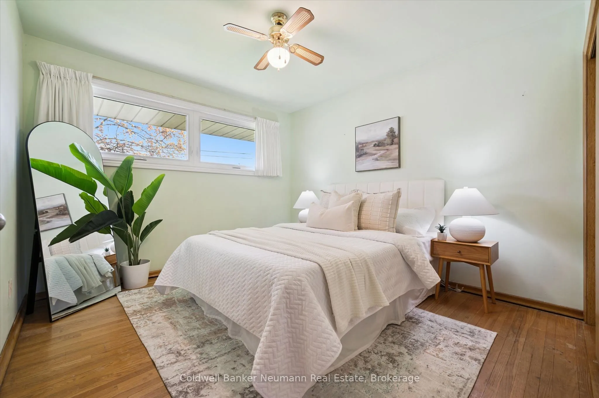 92 Victoria Road N