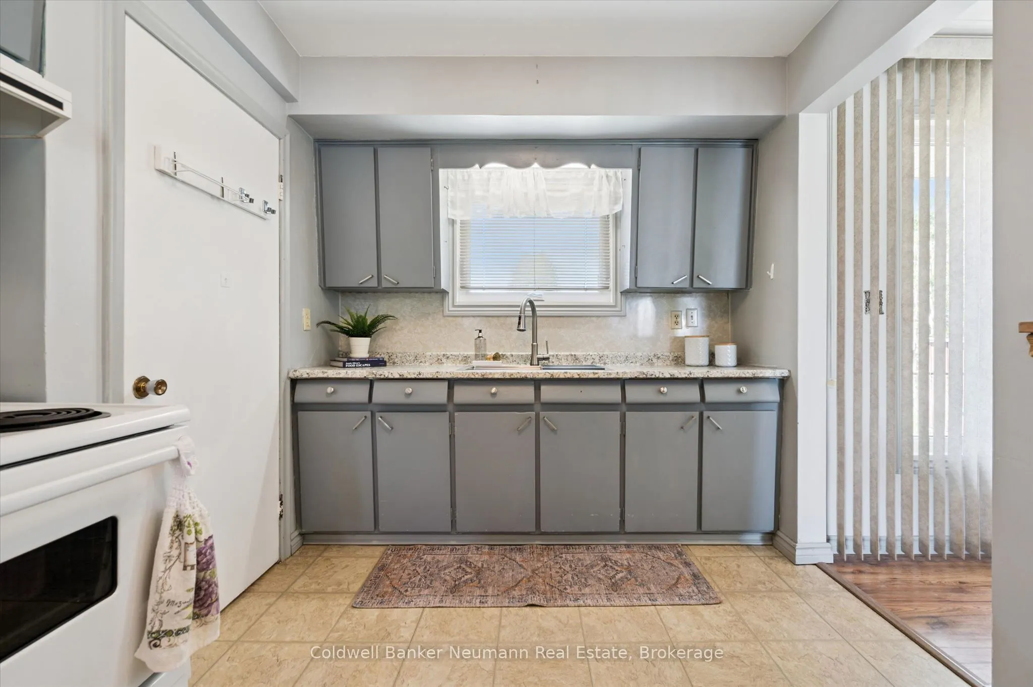 92 Victoria Road N