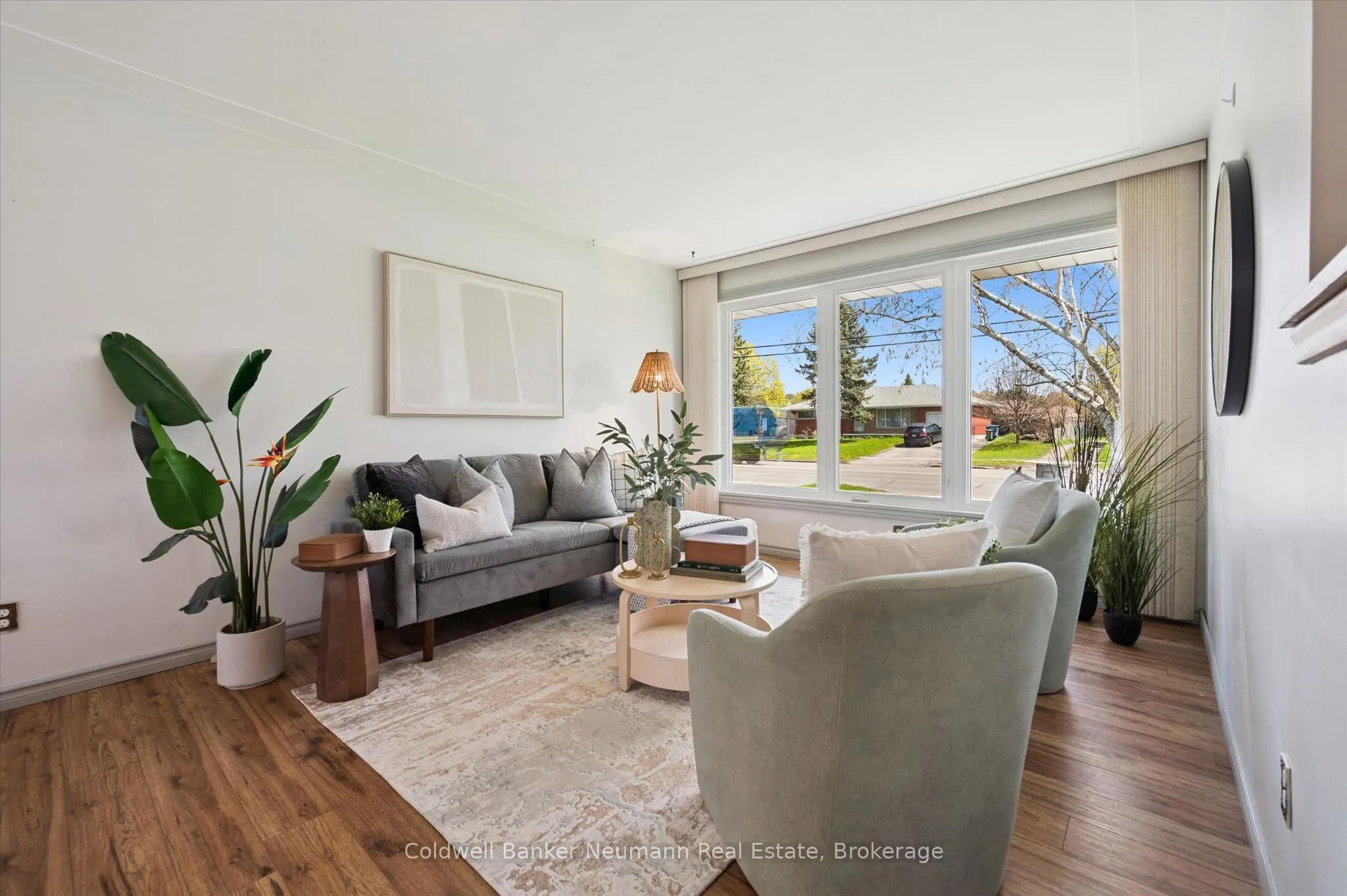 92 Victoria Road N