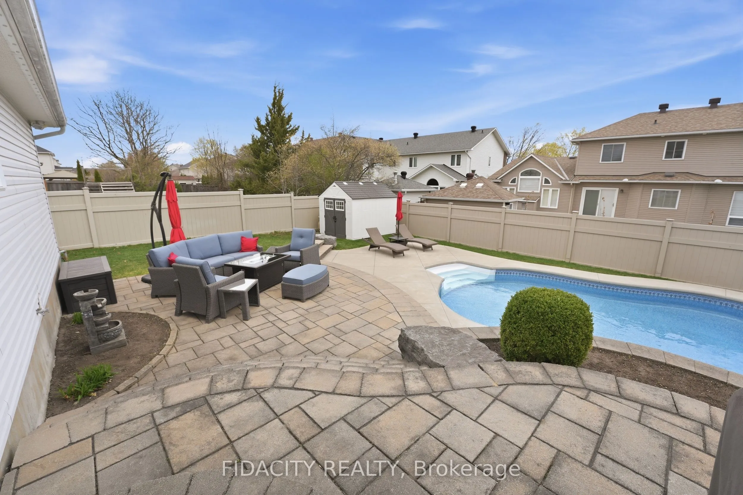 21 West Ridge Drive