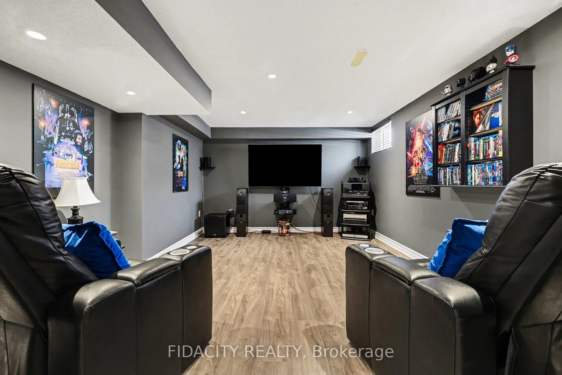 21 West Ridge Drive