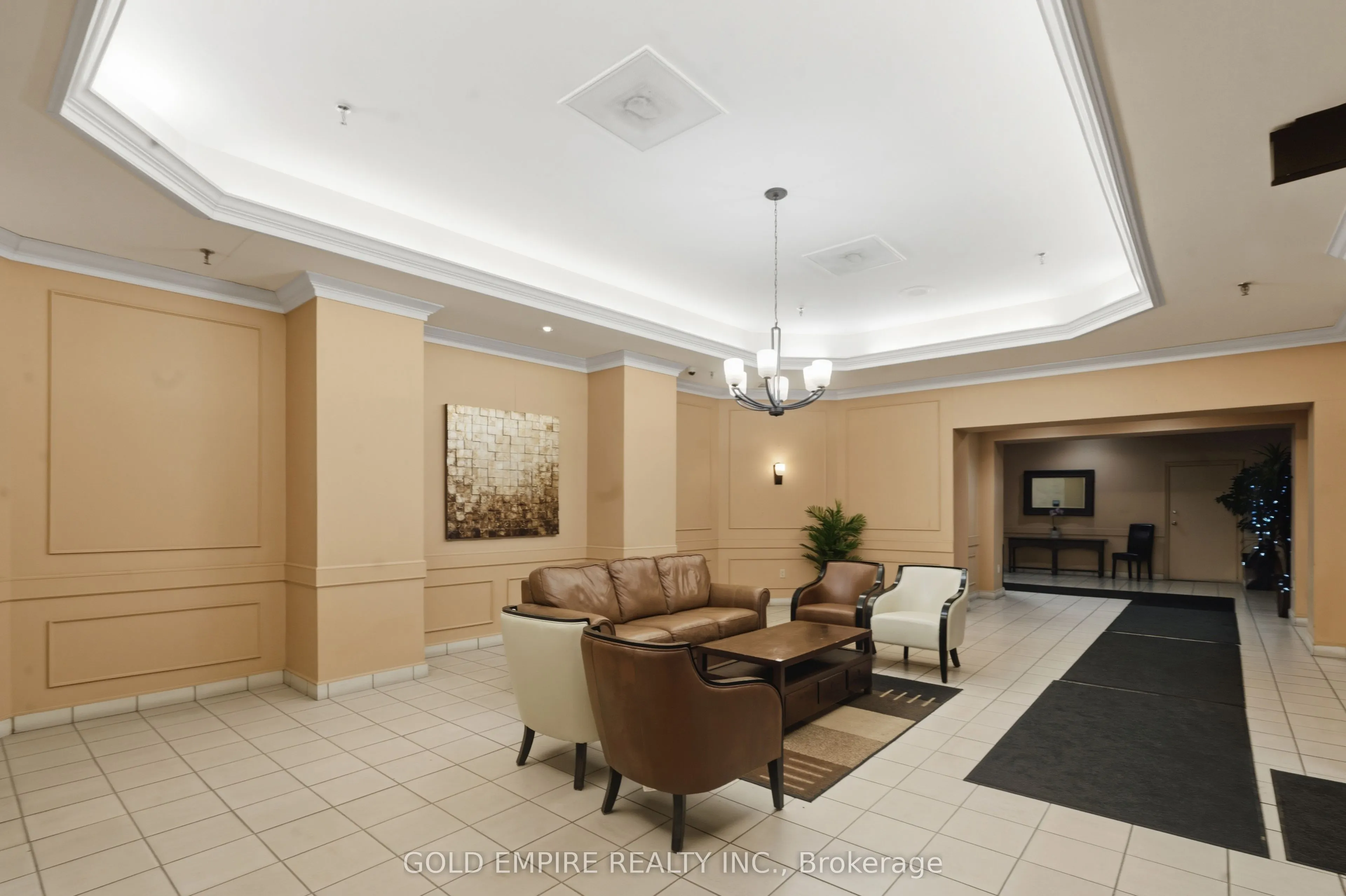 389 Dundas Street #701