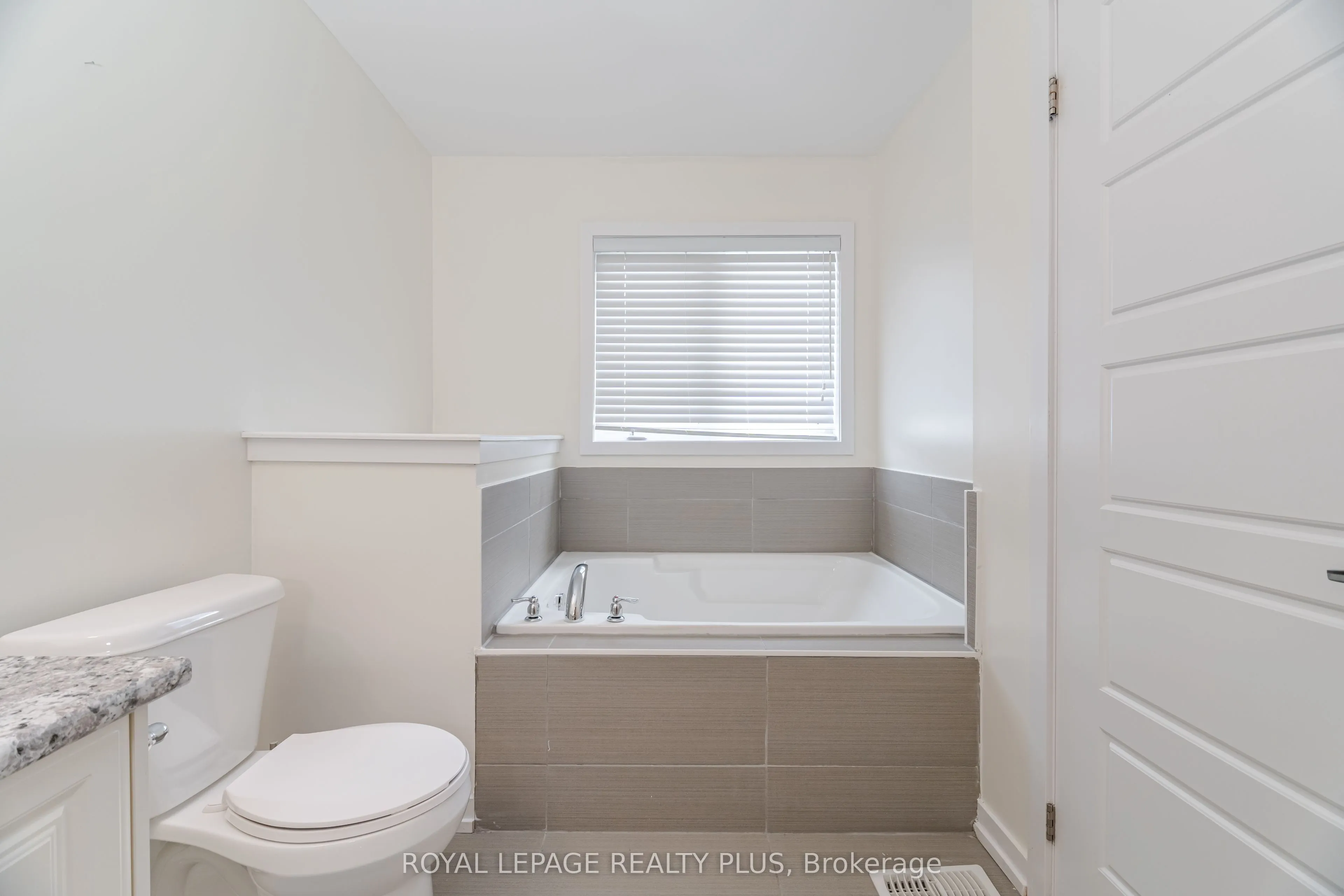 12 Pagebrook Crescent