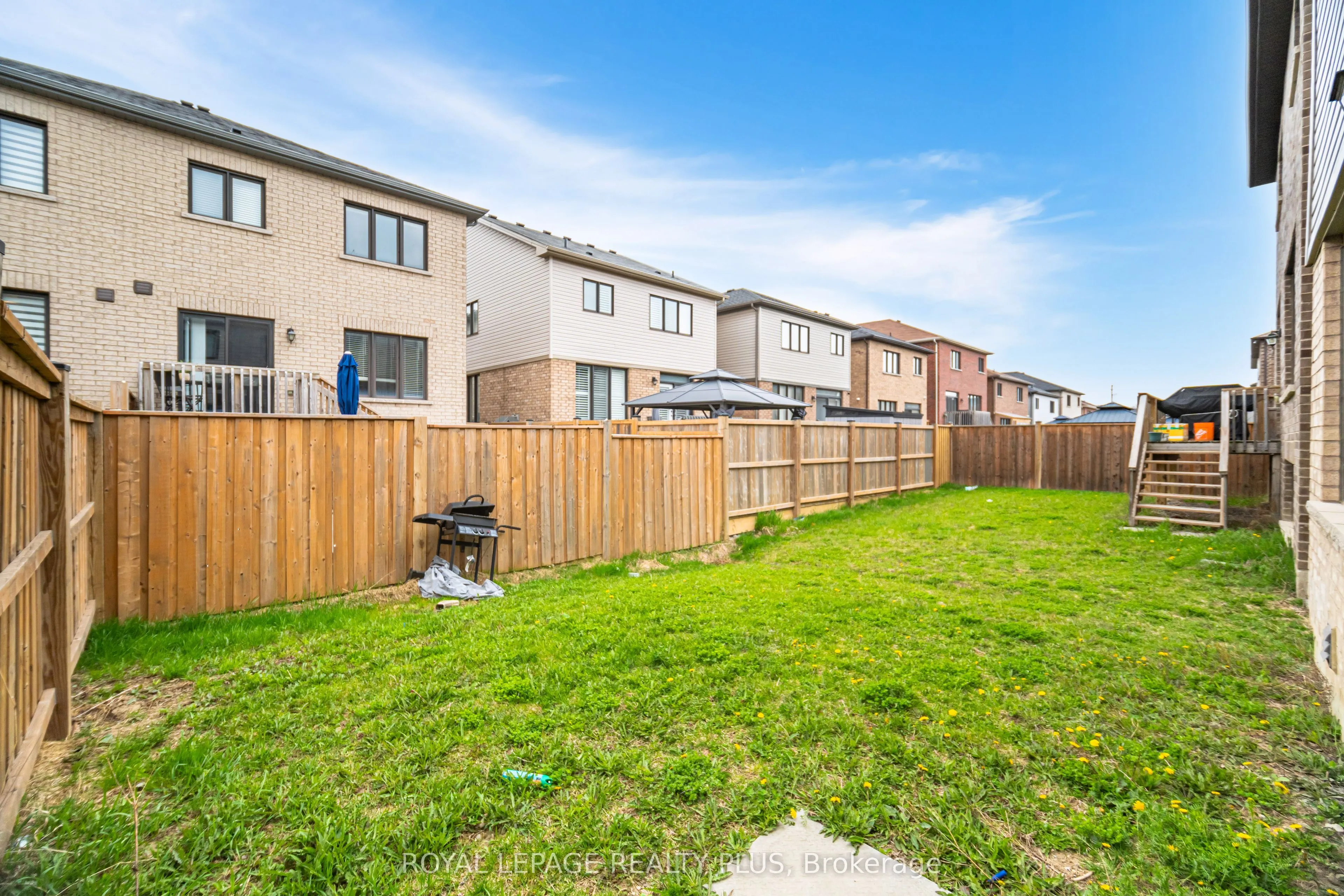 12 Pagebrook Crescent