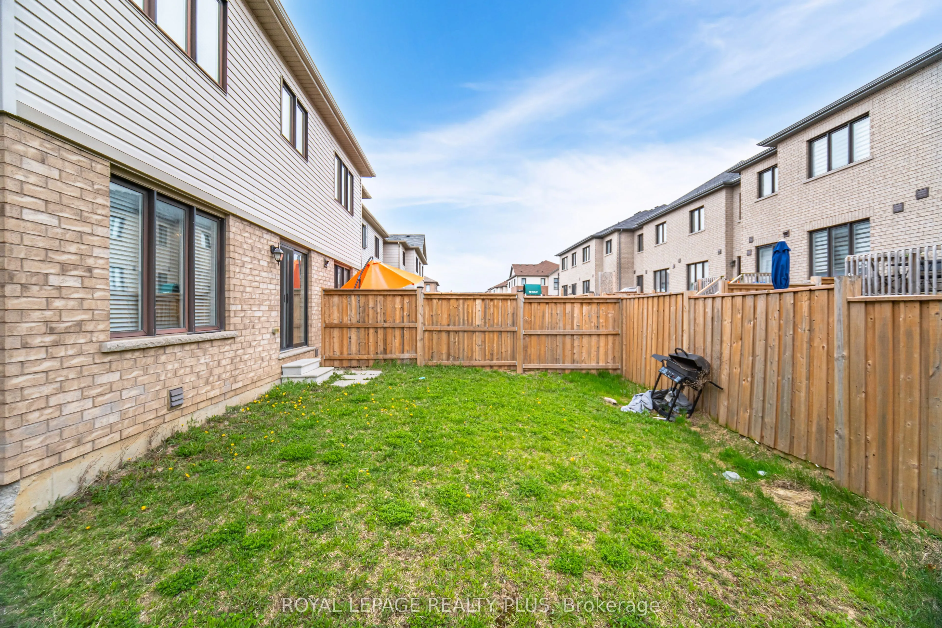 12 Pagebrook Crescent