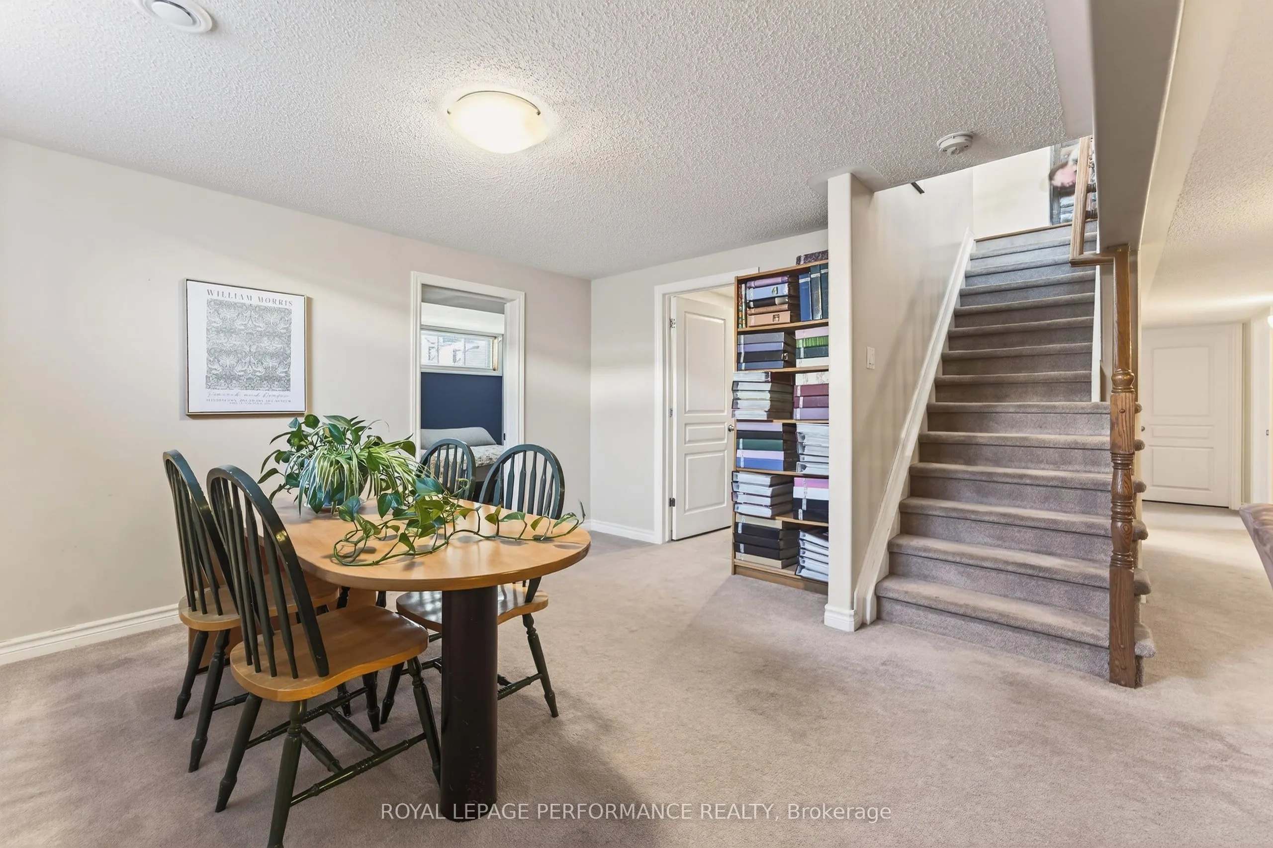 639 Robert Hill Street
