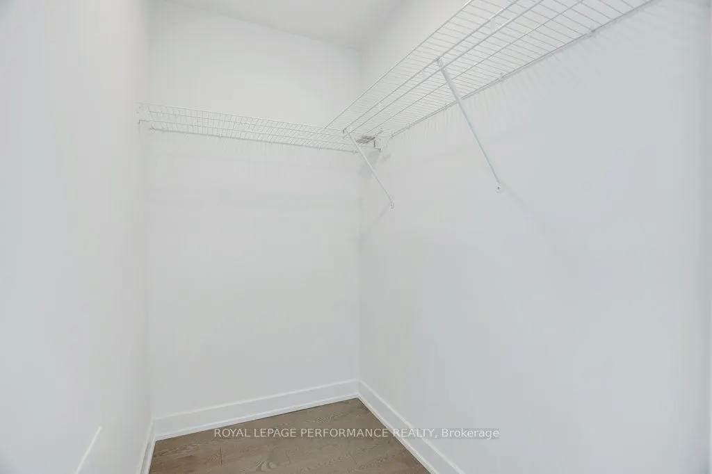 560 Rideau Street #517
