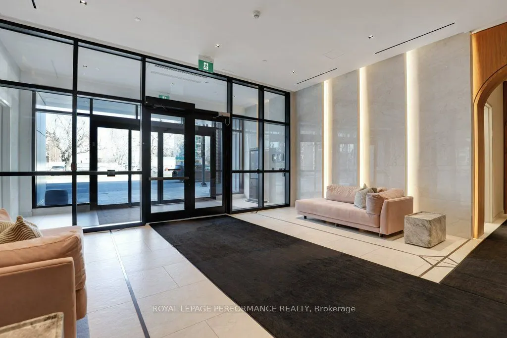 560 Rideau Street #517