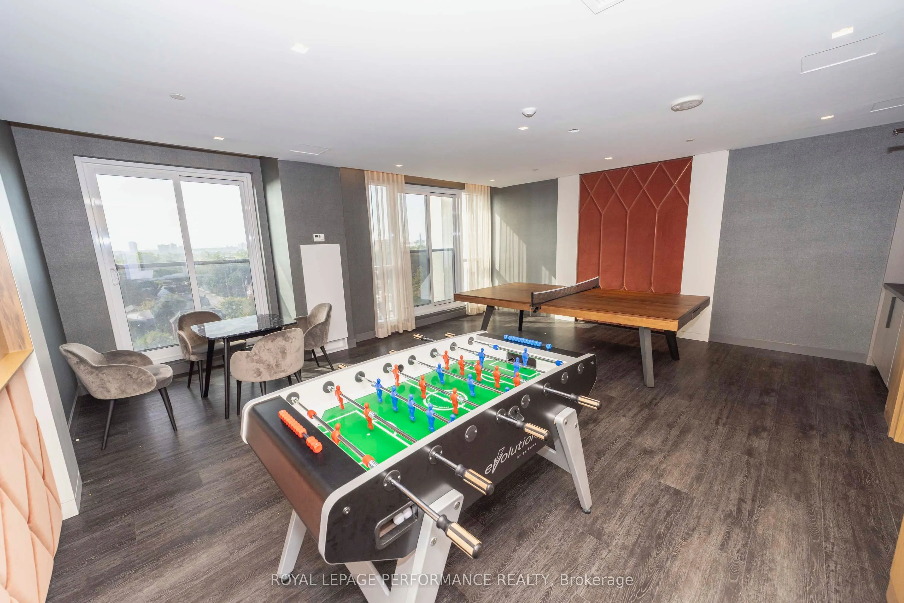 560 Rideau Street #517