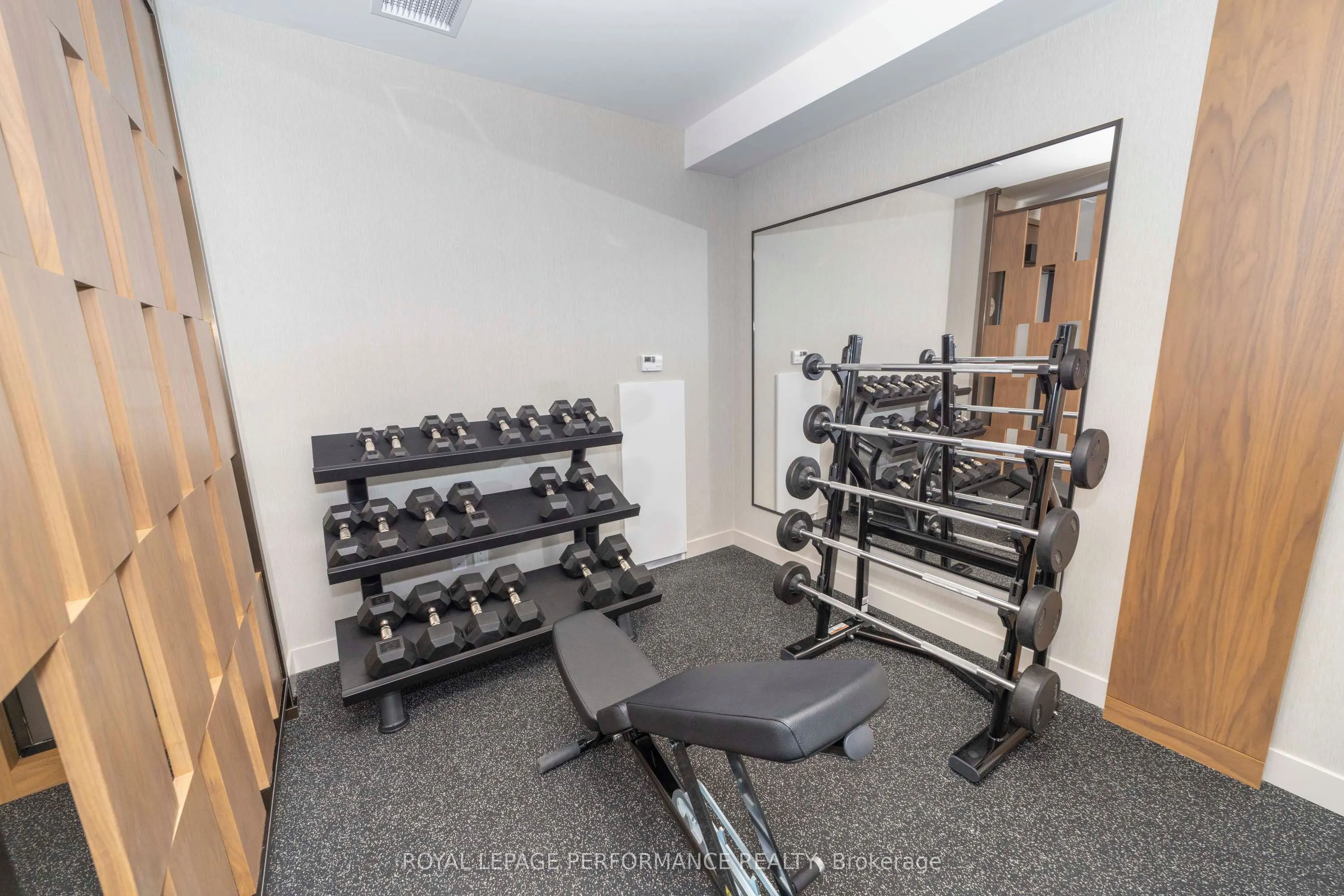 560 Rideau Street #517