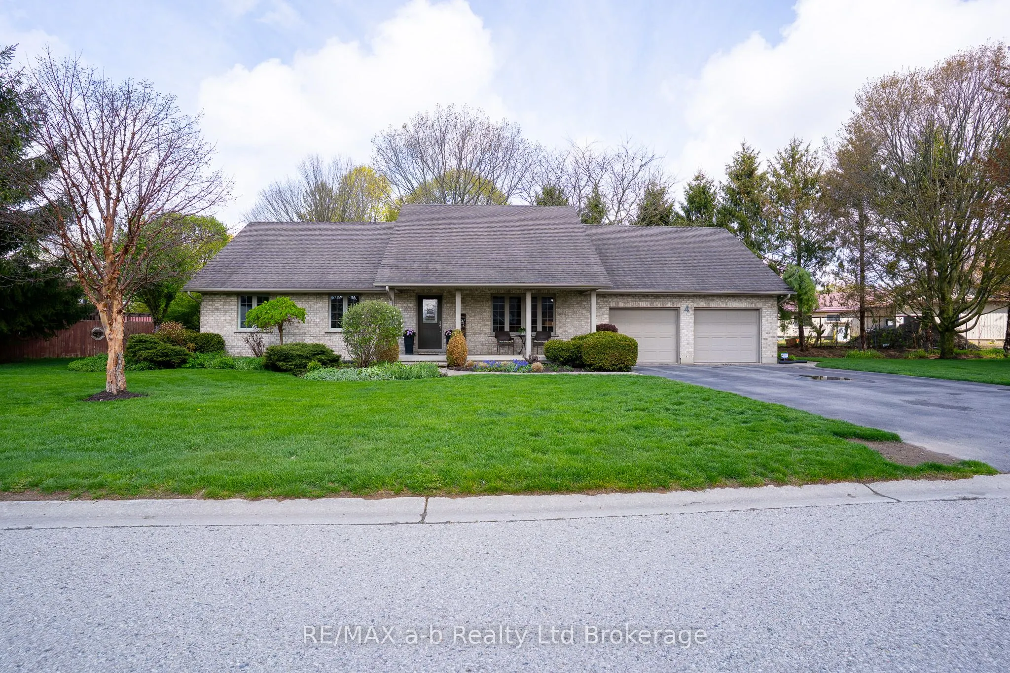 4 Otterview Drive
