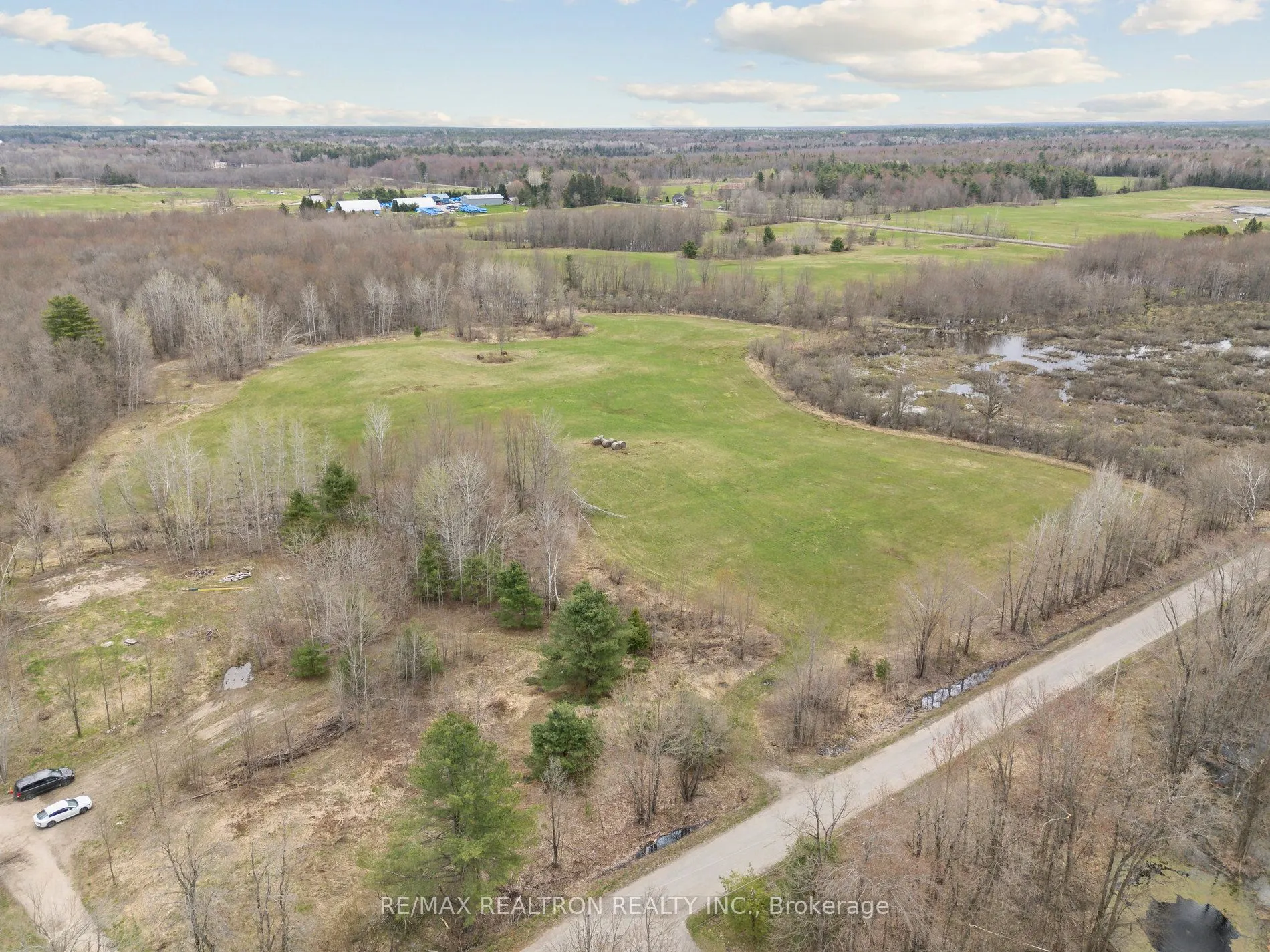 1084A WENONA LODGE Road