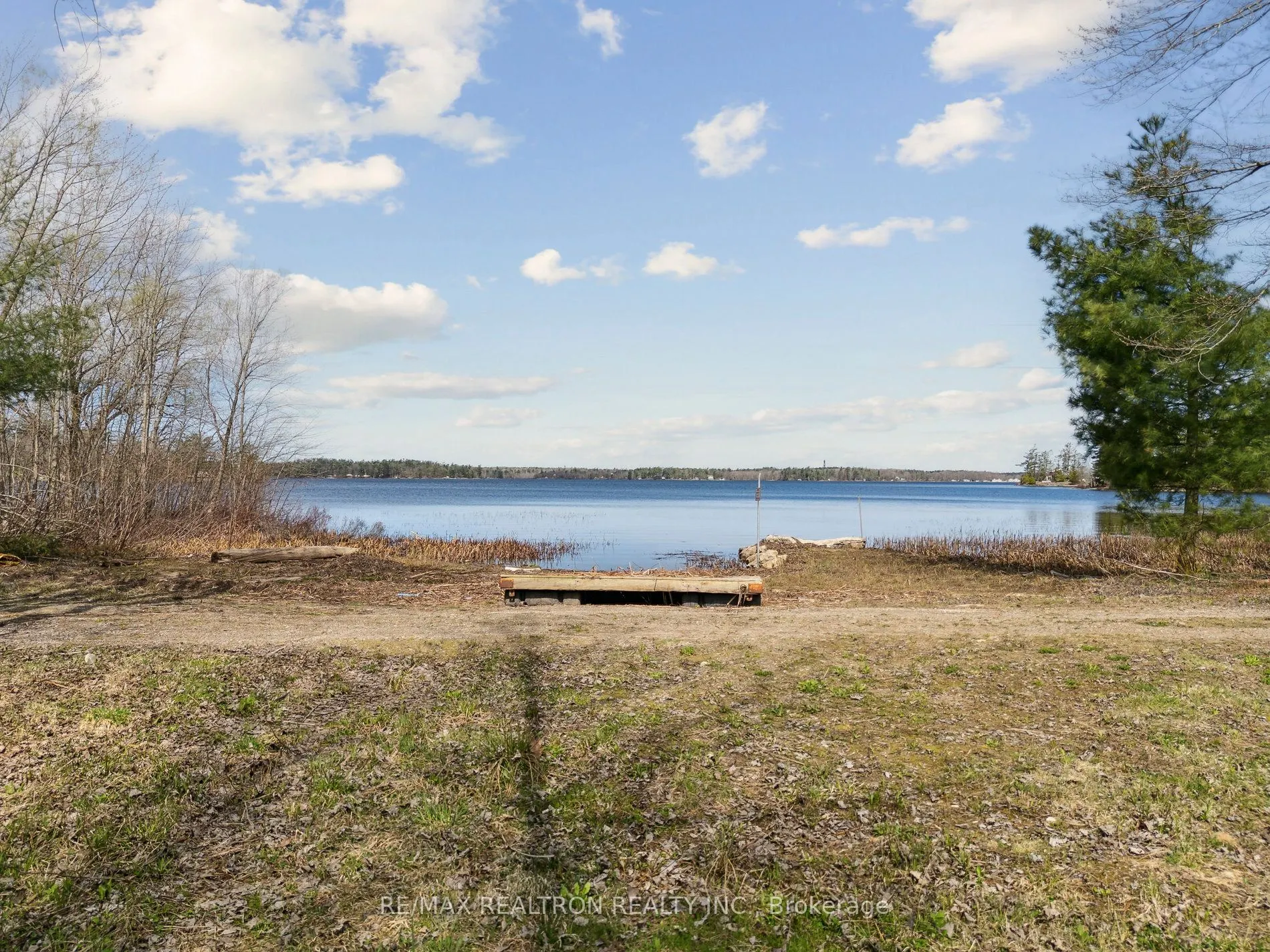 1084A WENONA LODGE Road