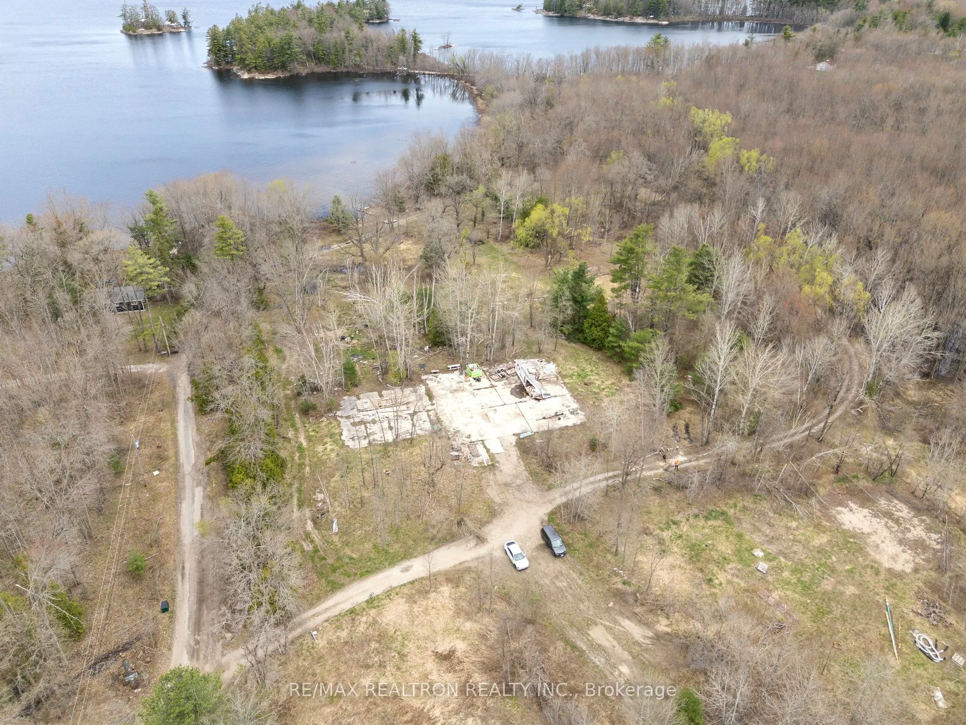 1084A WENONA LODGE Road