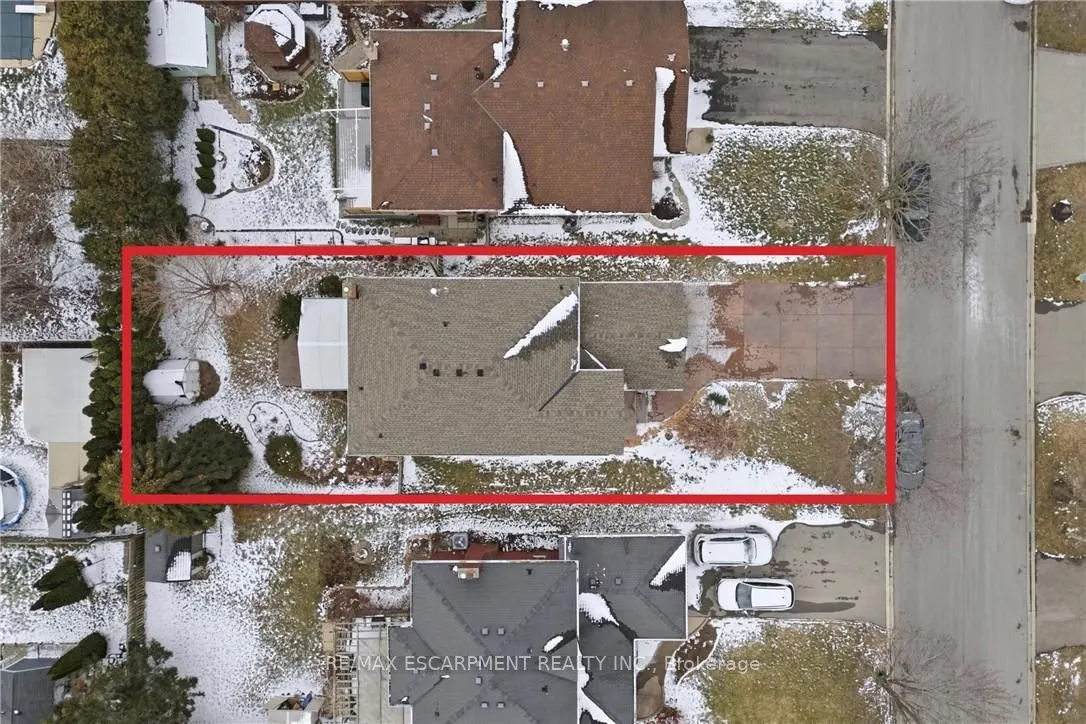 12 Sumner Crescent