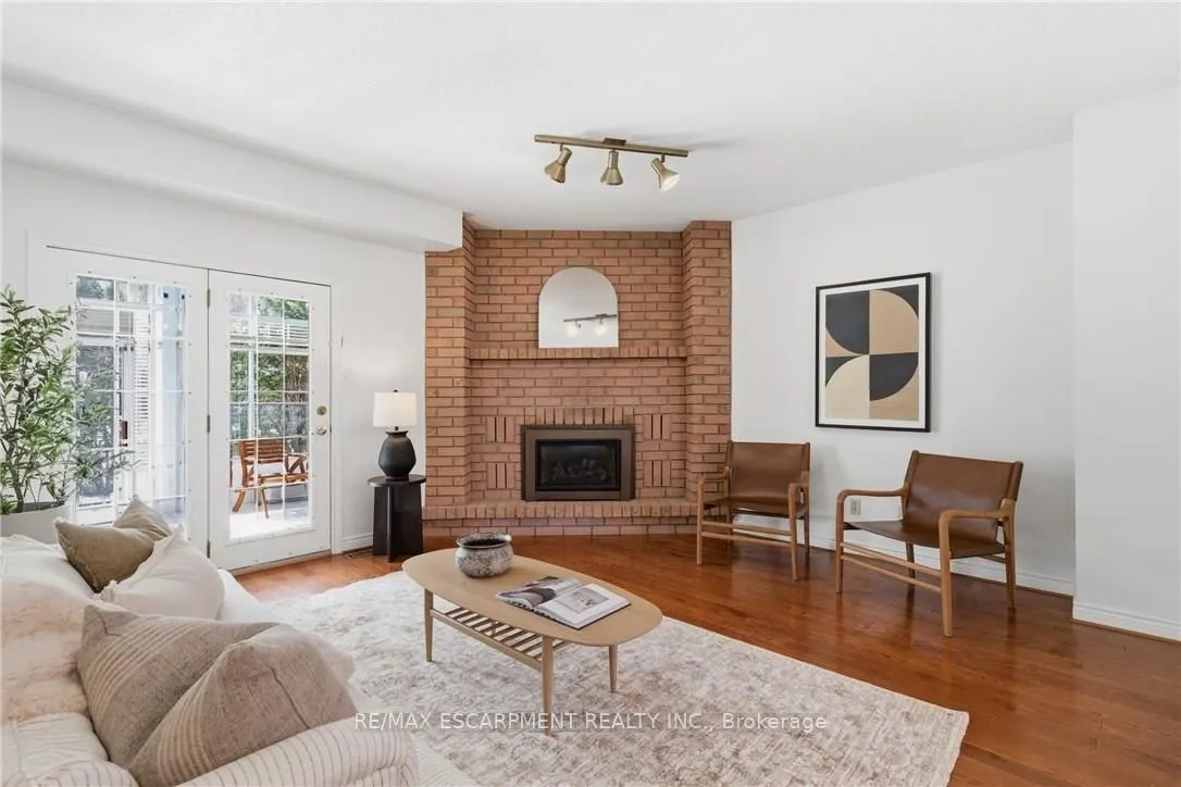 12 Sumner Crescent