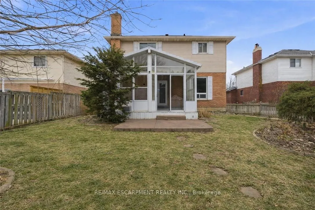 12 Sumner Crescent