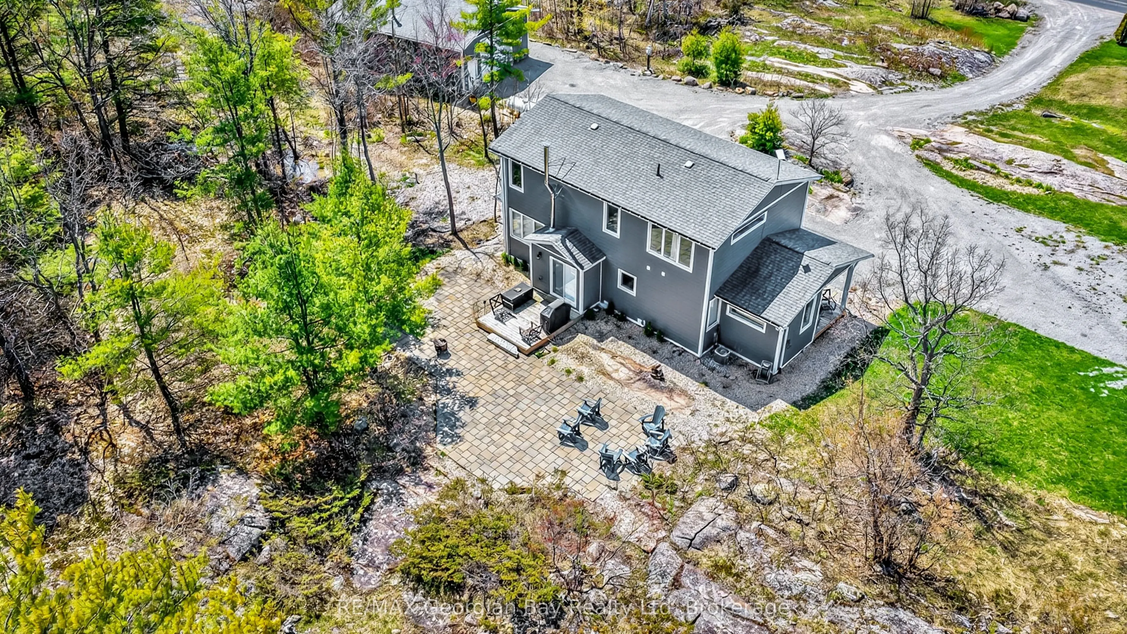 1432 HONEY HARBOUR Road