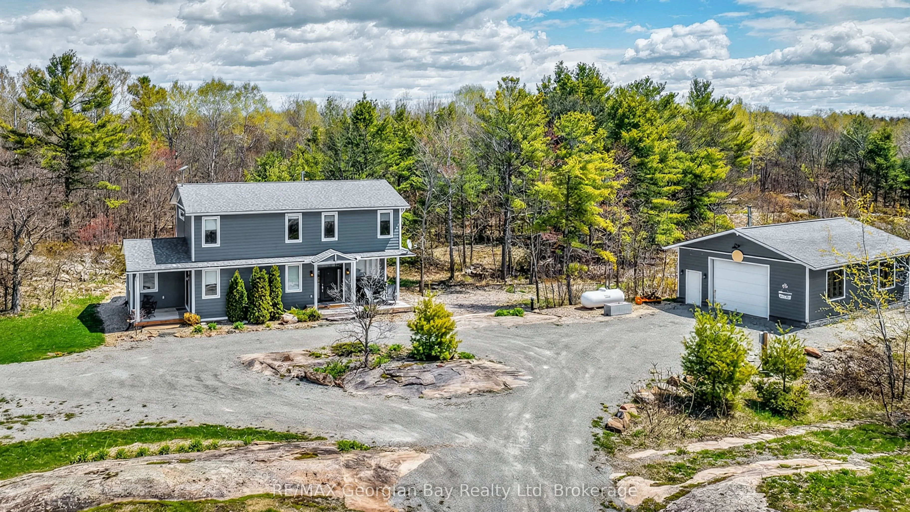 1432 HONEY HARBOUR Road