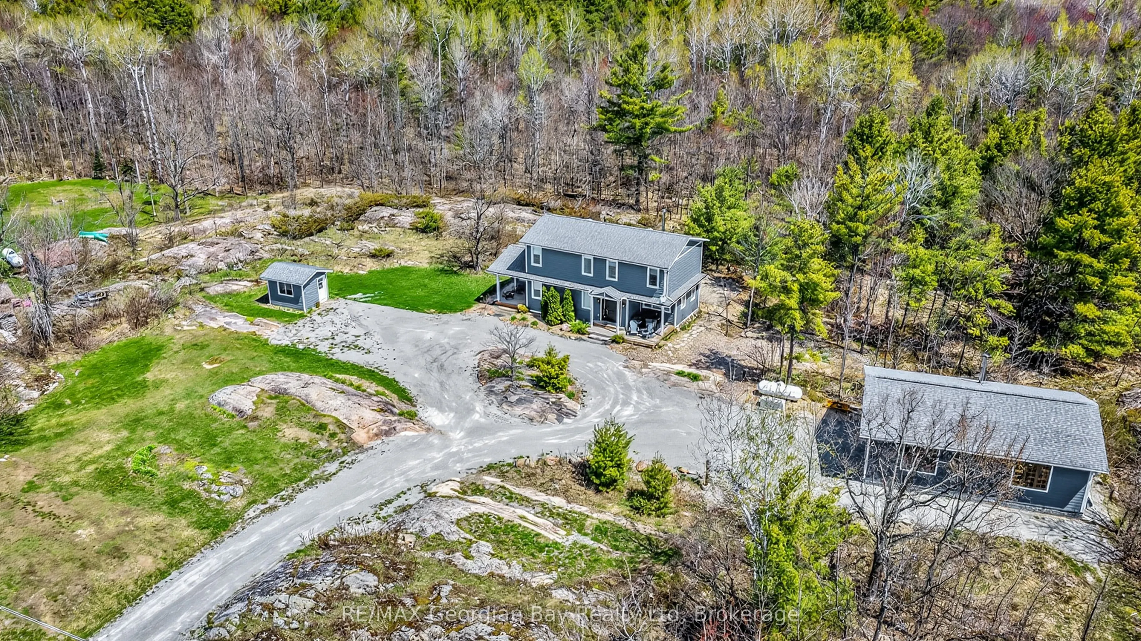 1432 HONEY HARBOUR Road