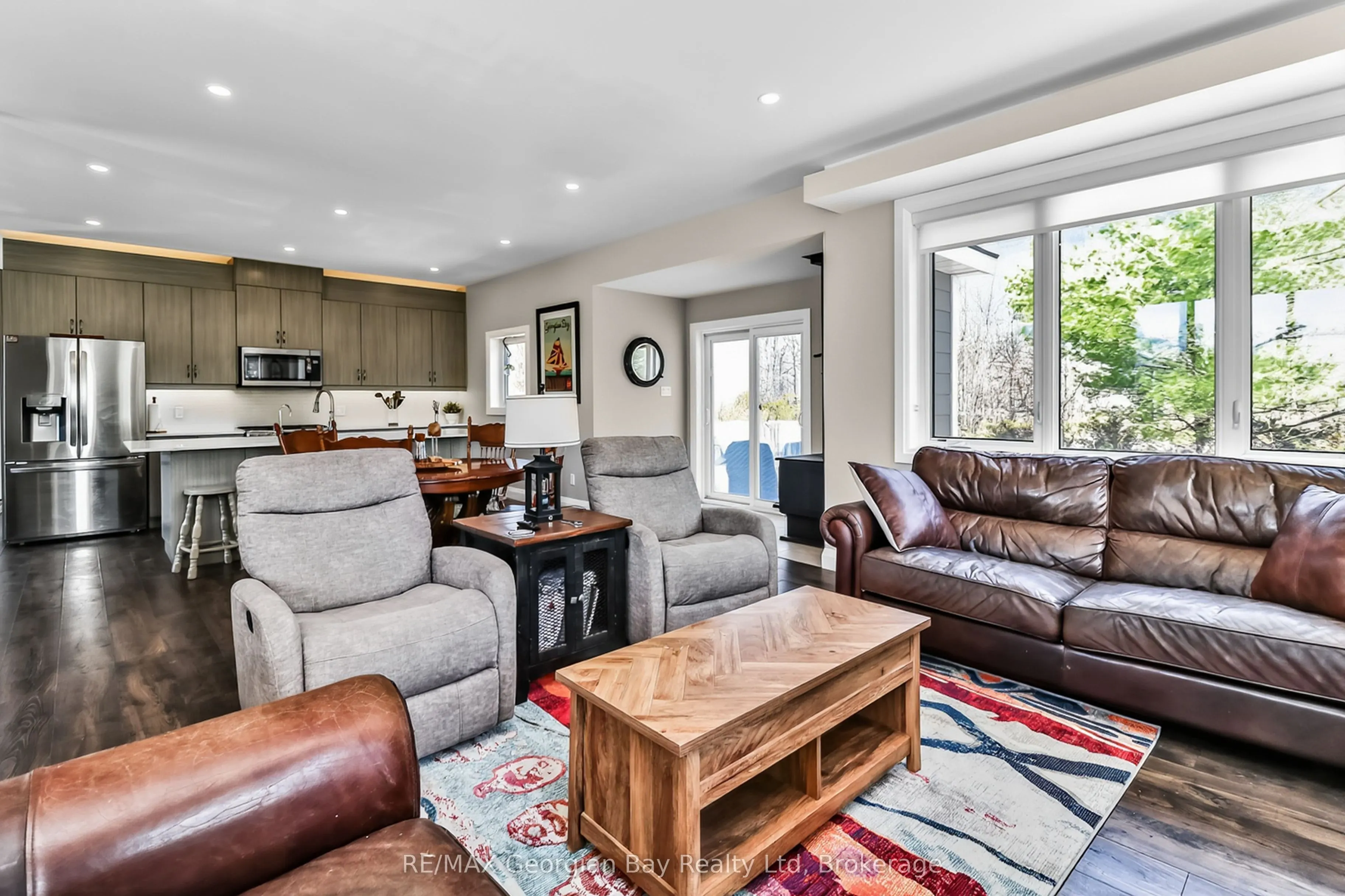 1432 HONEY HARBOUR Road