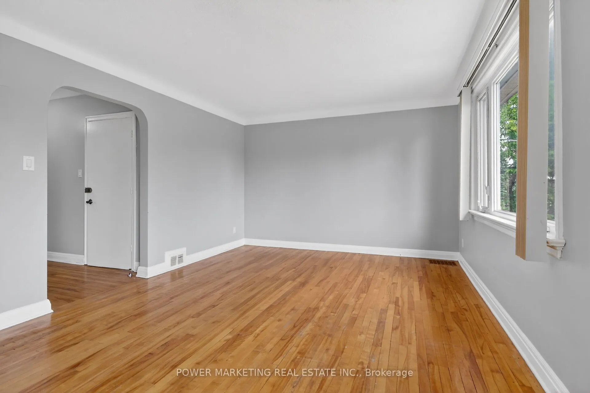 391 Greenwood Avenue