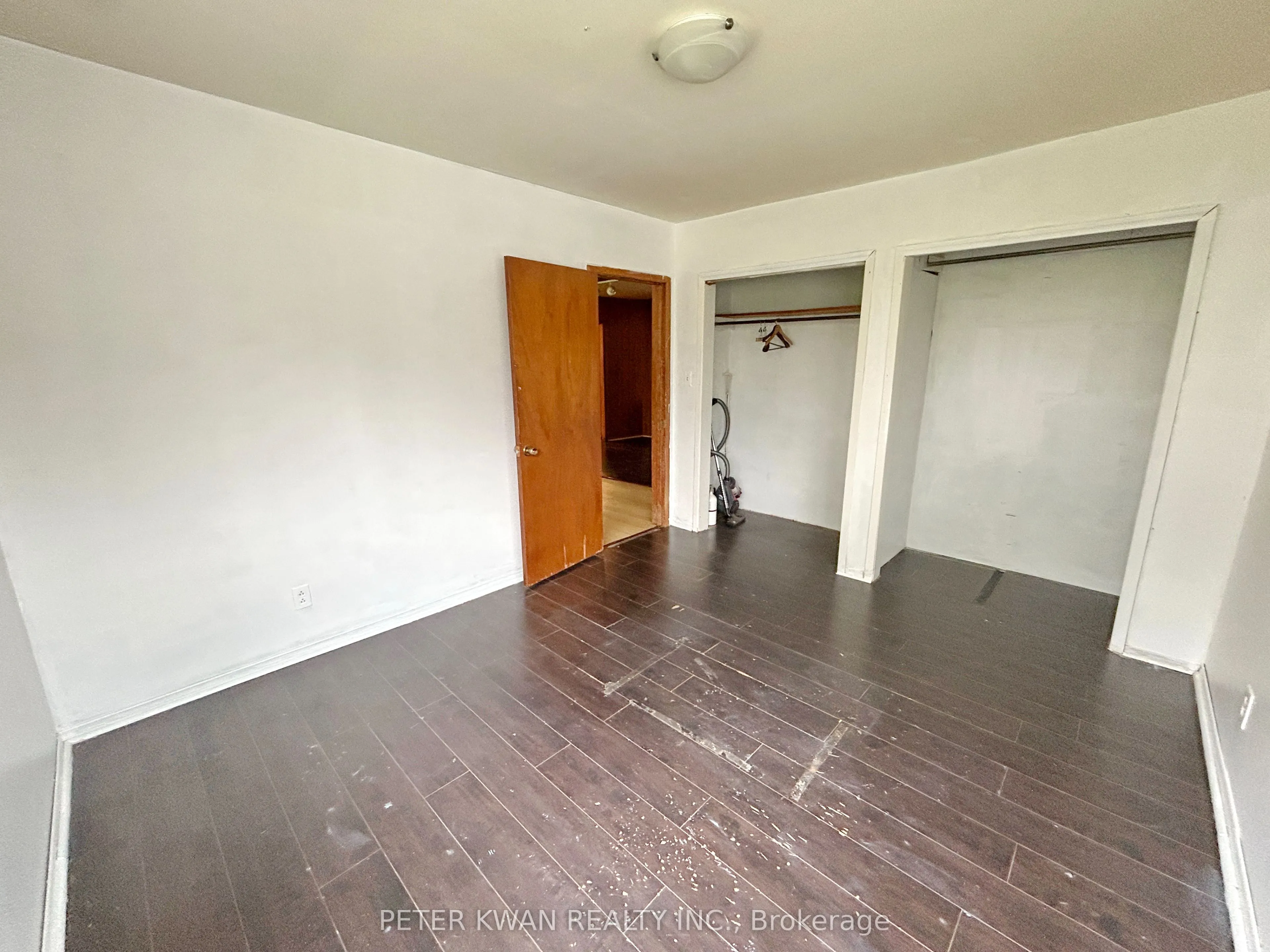 4977 John Street