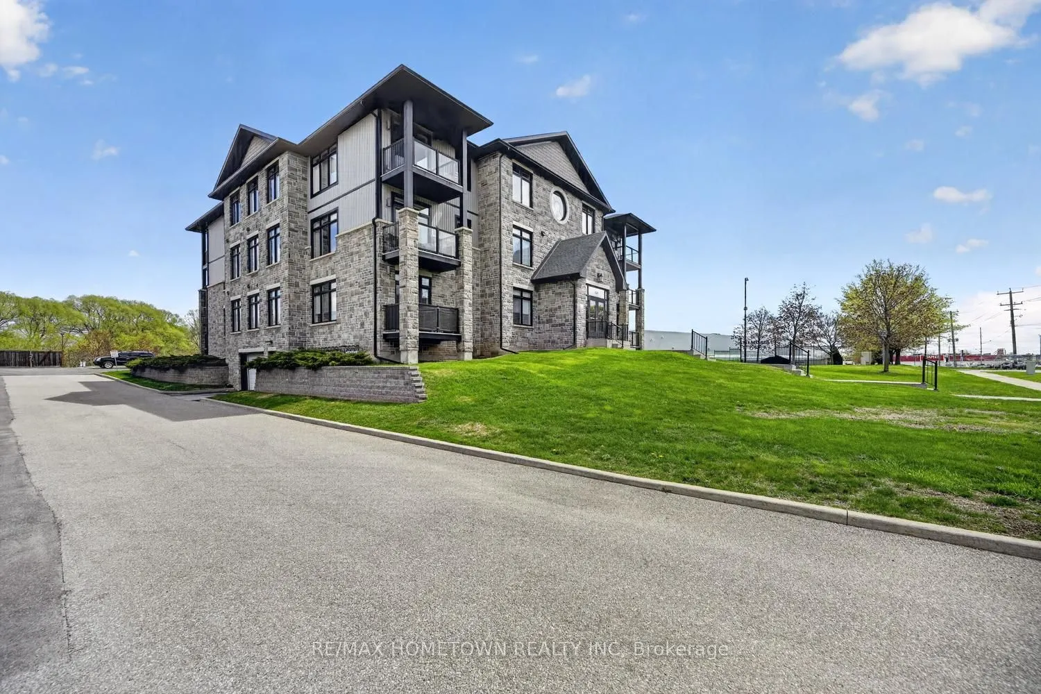 1109 Millwood Avenue #101