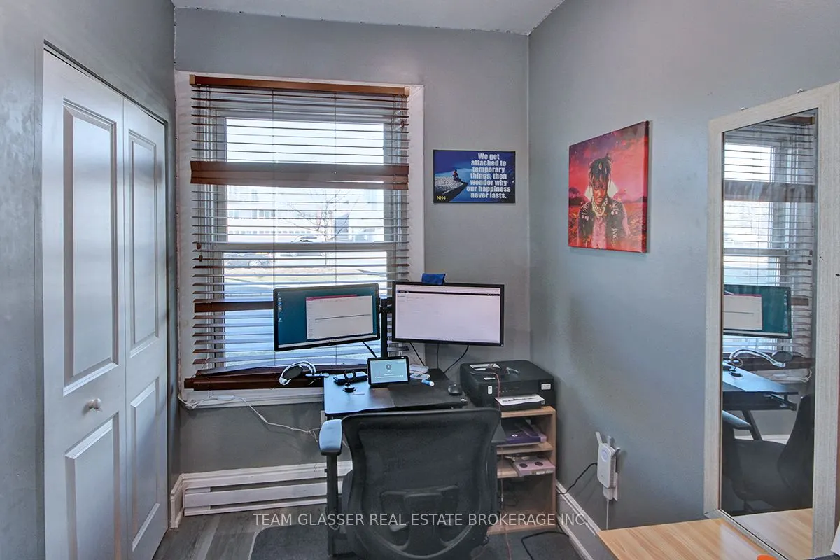225 Simcoe Street