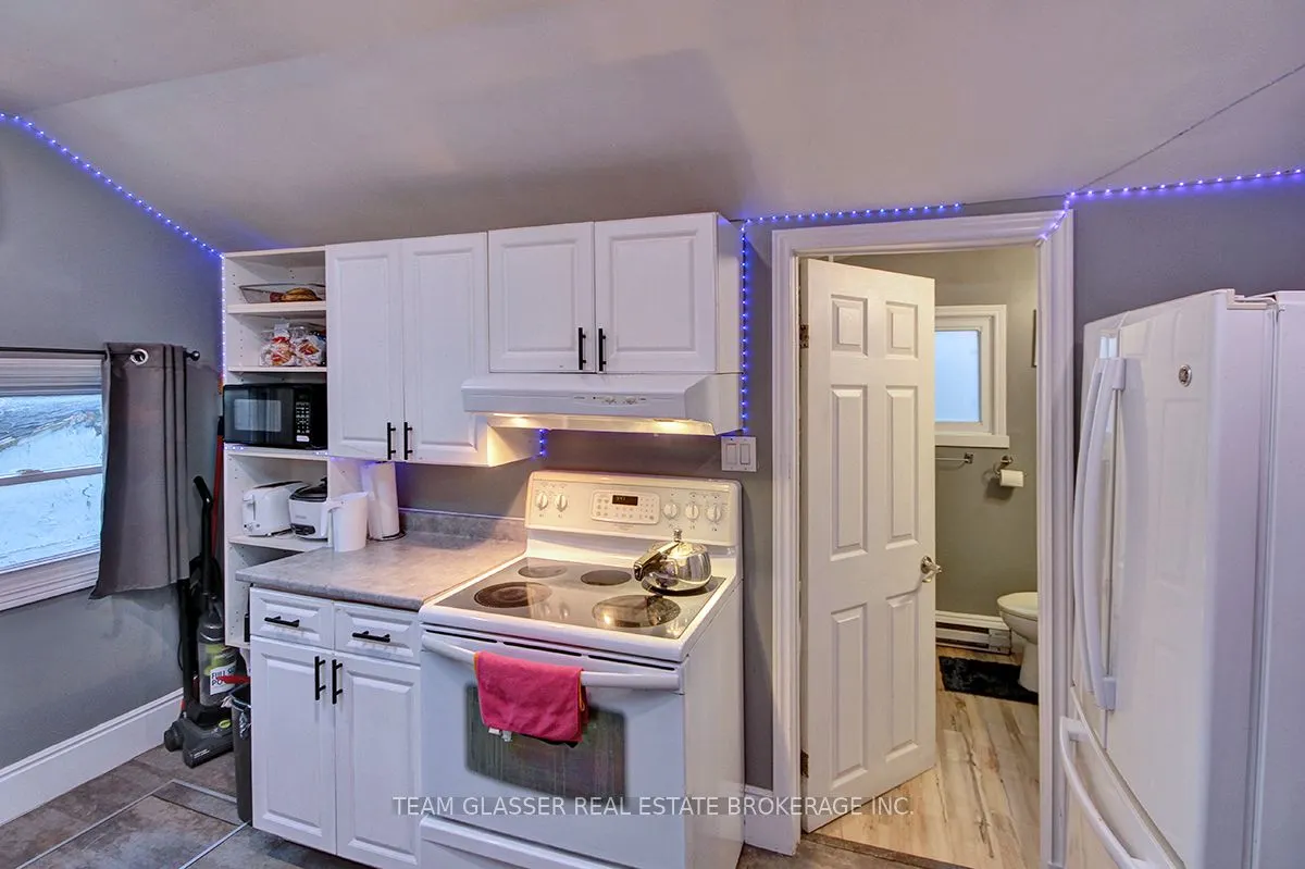 225 Simcoe Street