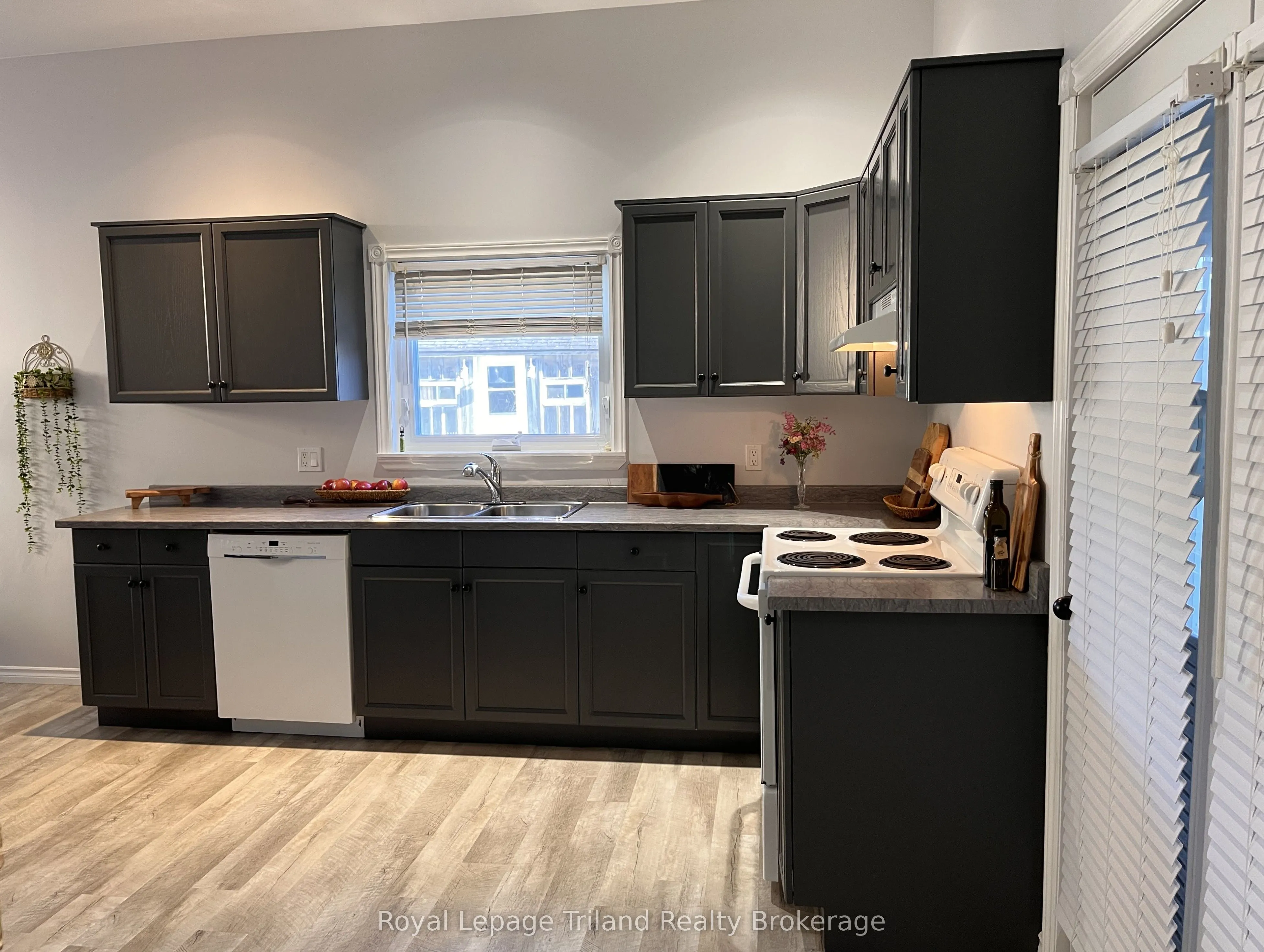 14 Elgin Street W