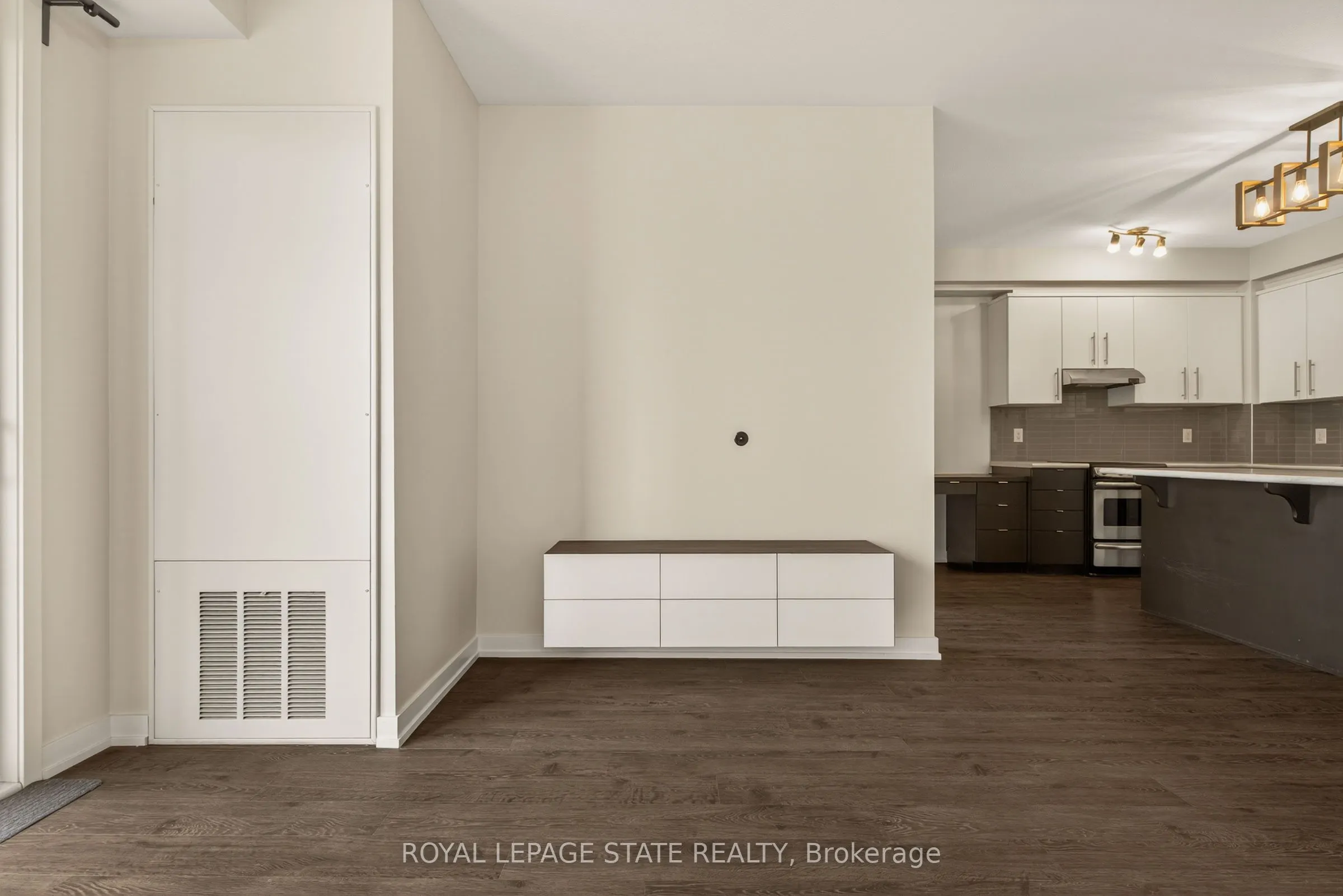 520 North Service Road #308