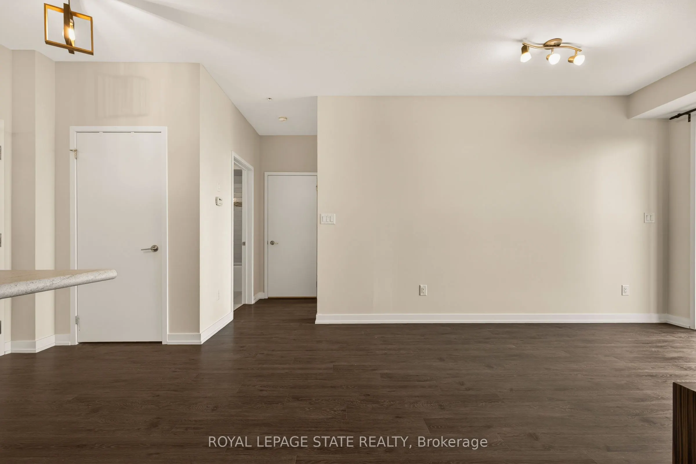 520 North Service Road #308