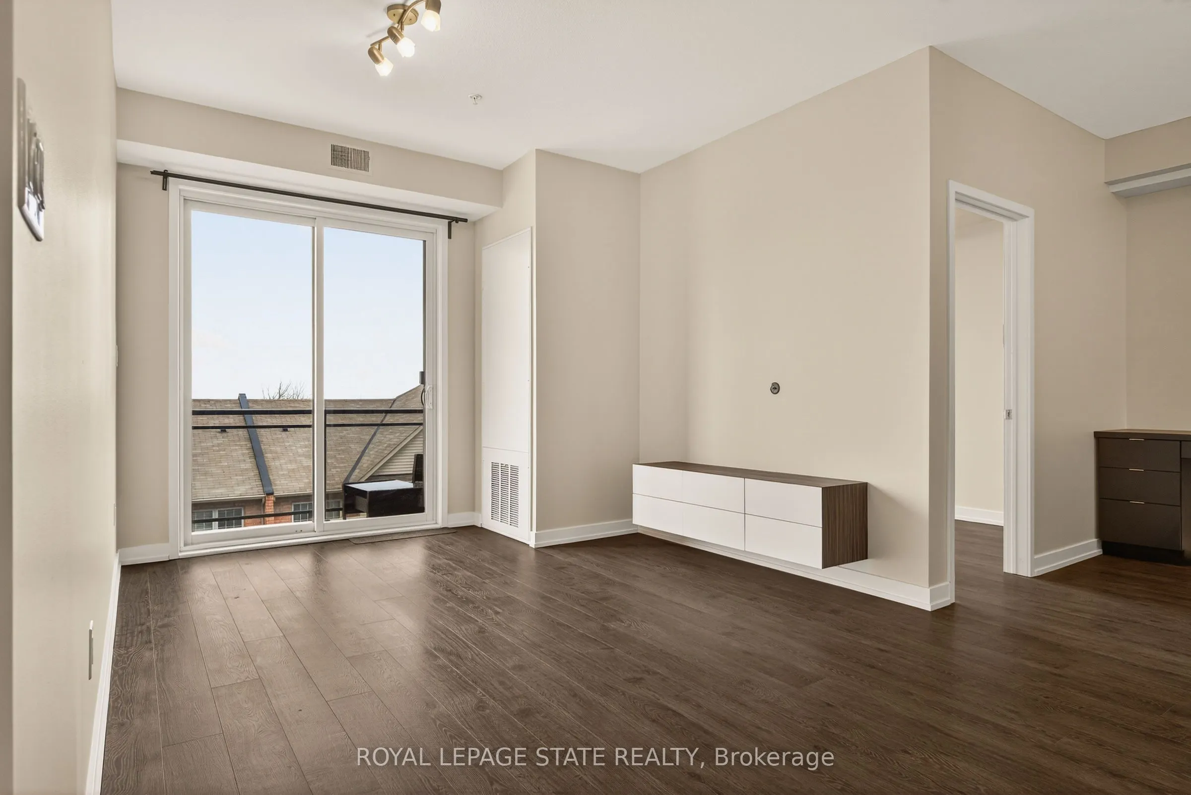 520 North Service Road #308