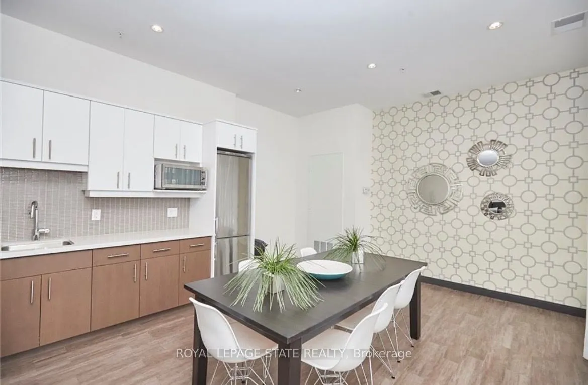 520 North Service Road #308