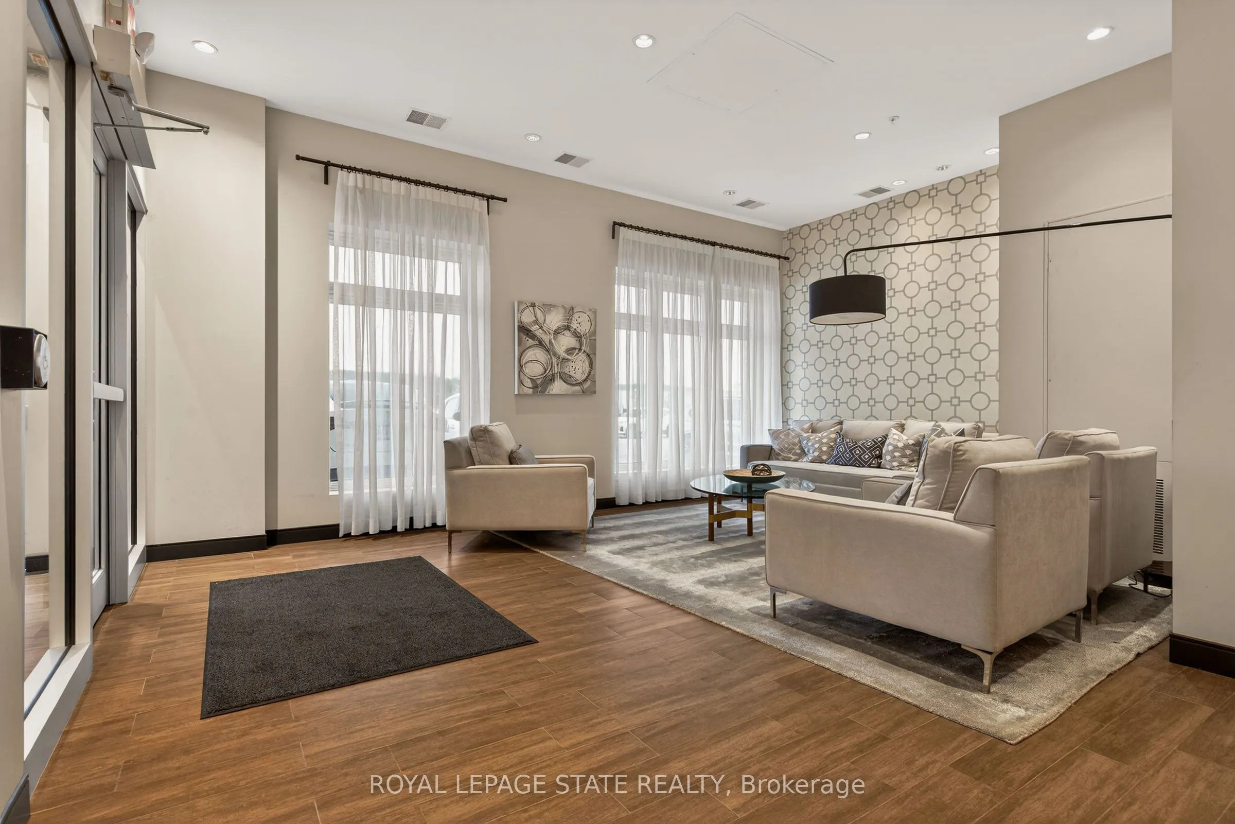 520 North Service Road #308