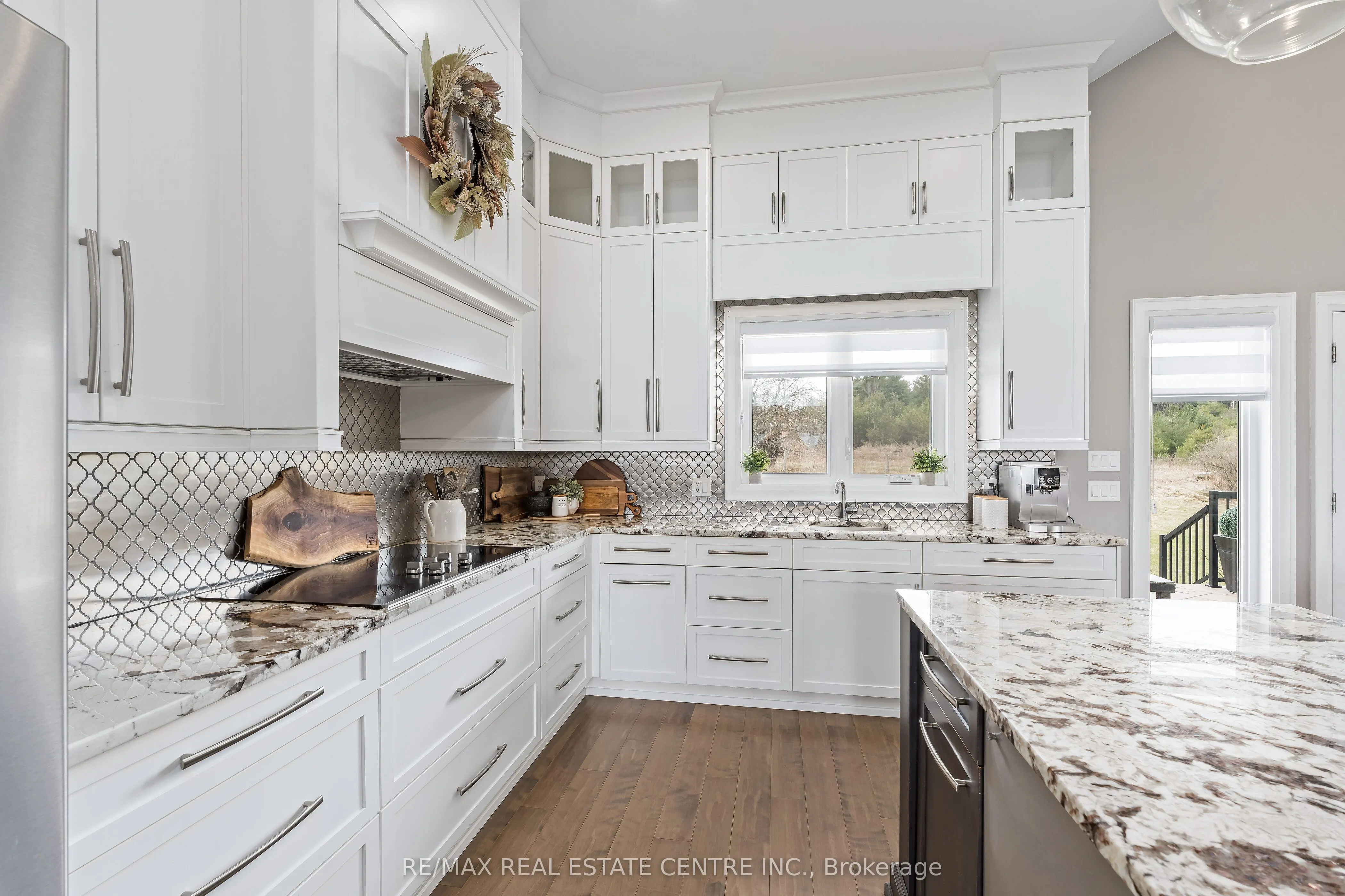 9677 Tenth Side Road